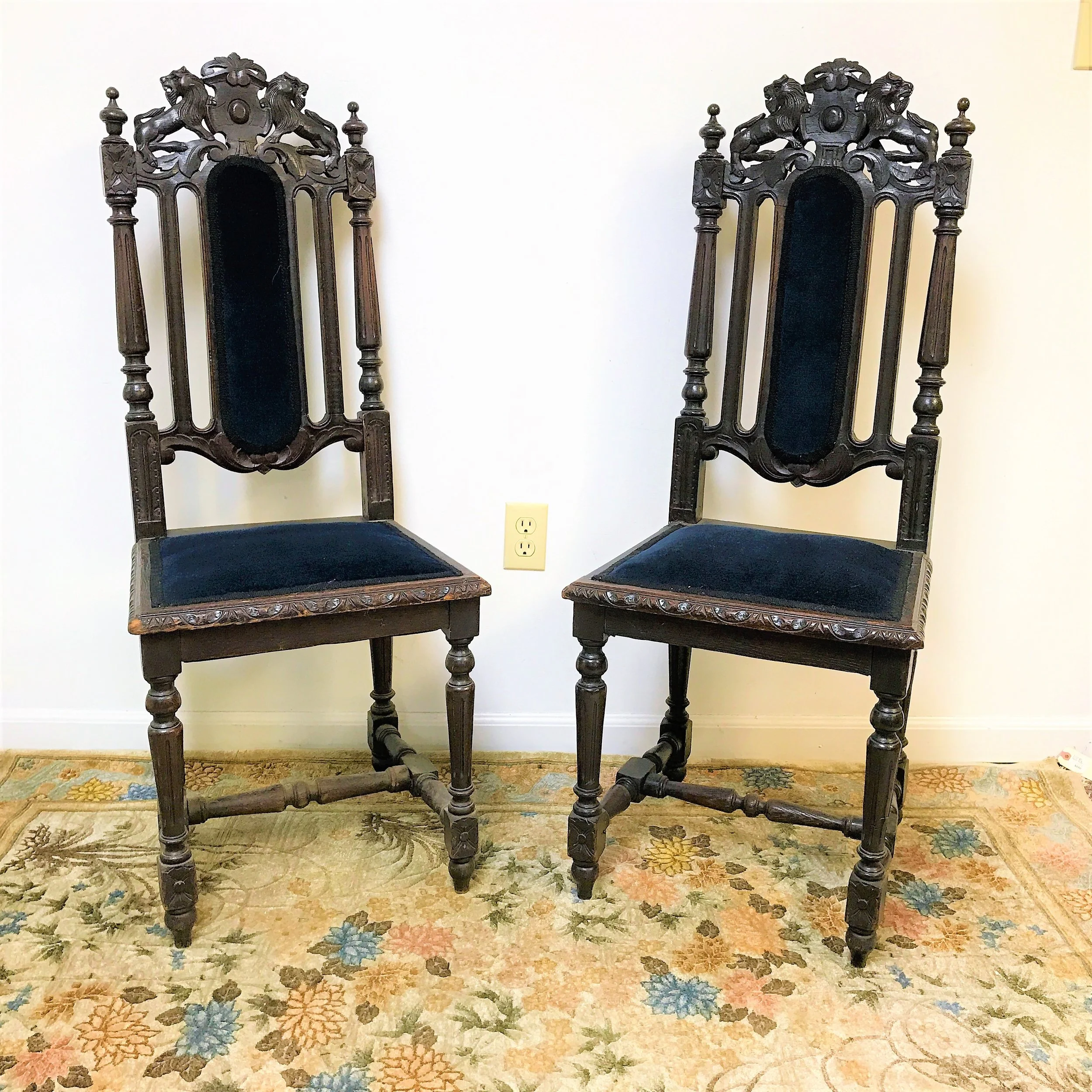 19th Century French Gothic Hunting Chair Lion Crest
