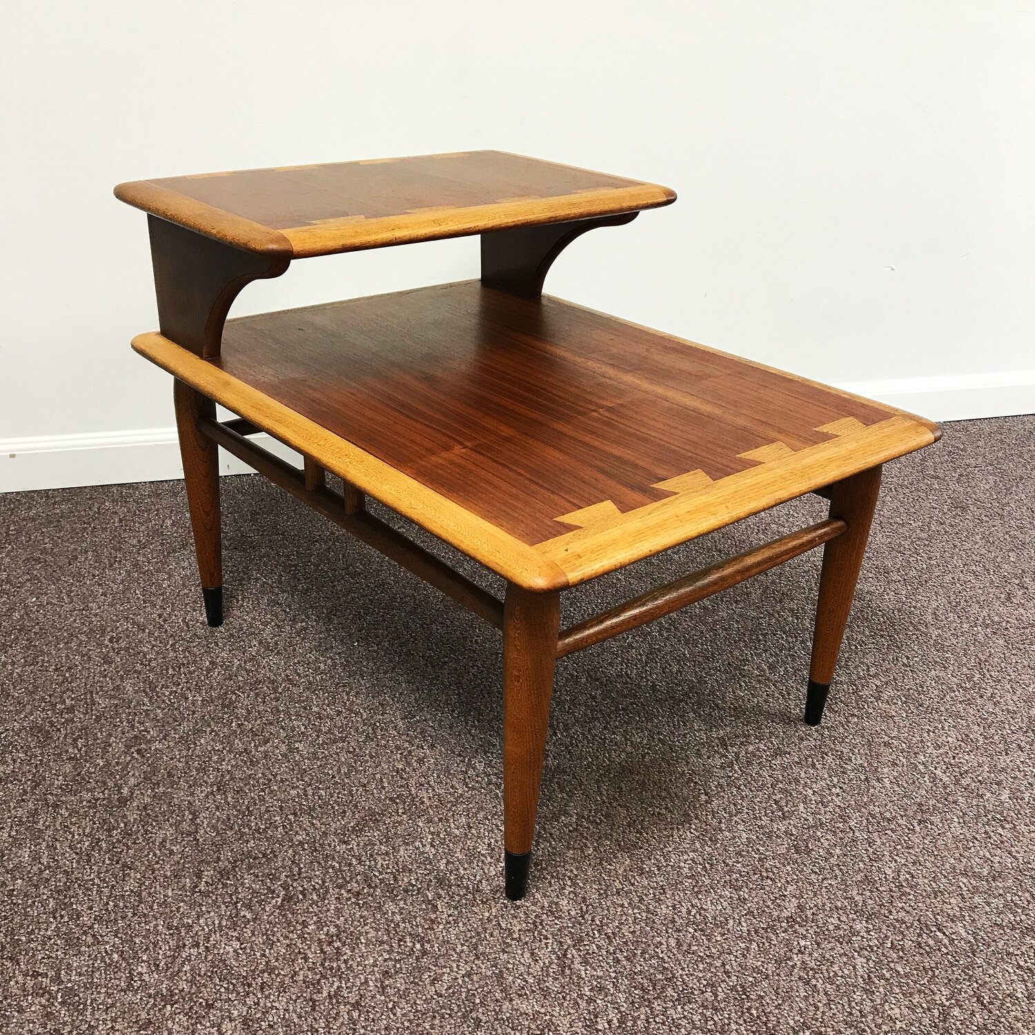 Featured image of post Mid Century 3 Tier Side Table / 23.5 h x 27 l x 20.5 w excellent vintage condition with minor signs.