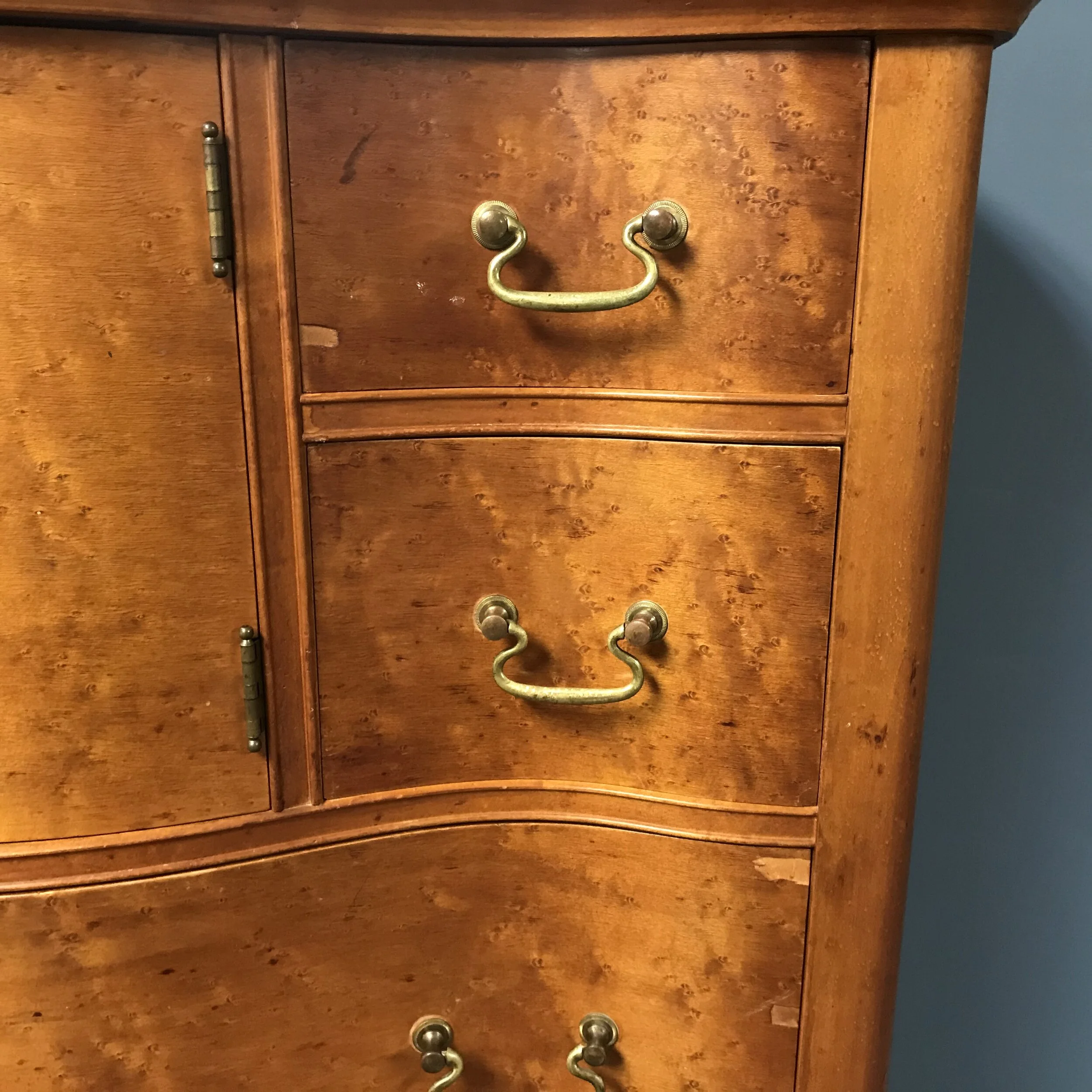 イデー WAVE TALL CHEST Maple Empire Antique Hand Carved Birdseye