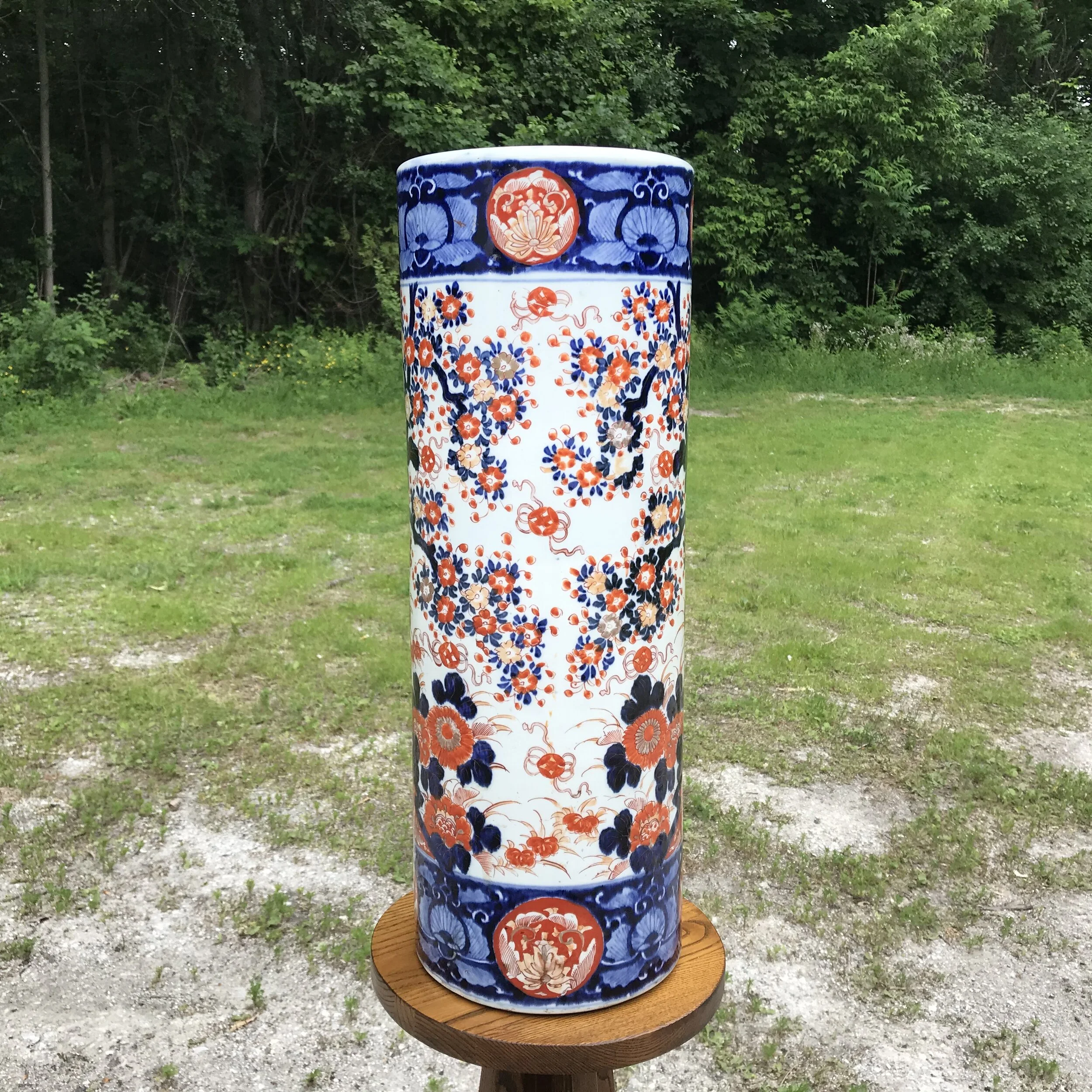 Large 19th Century Japanese's Imari Porcelain Umbrella Cane Stand
