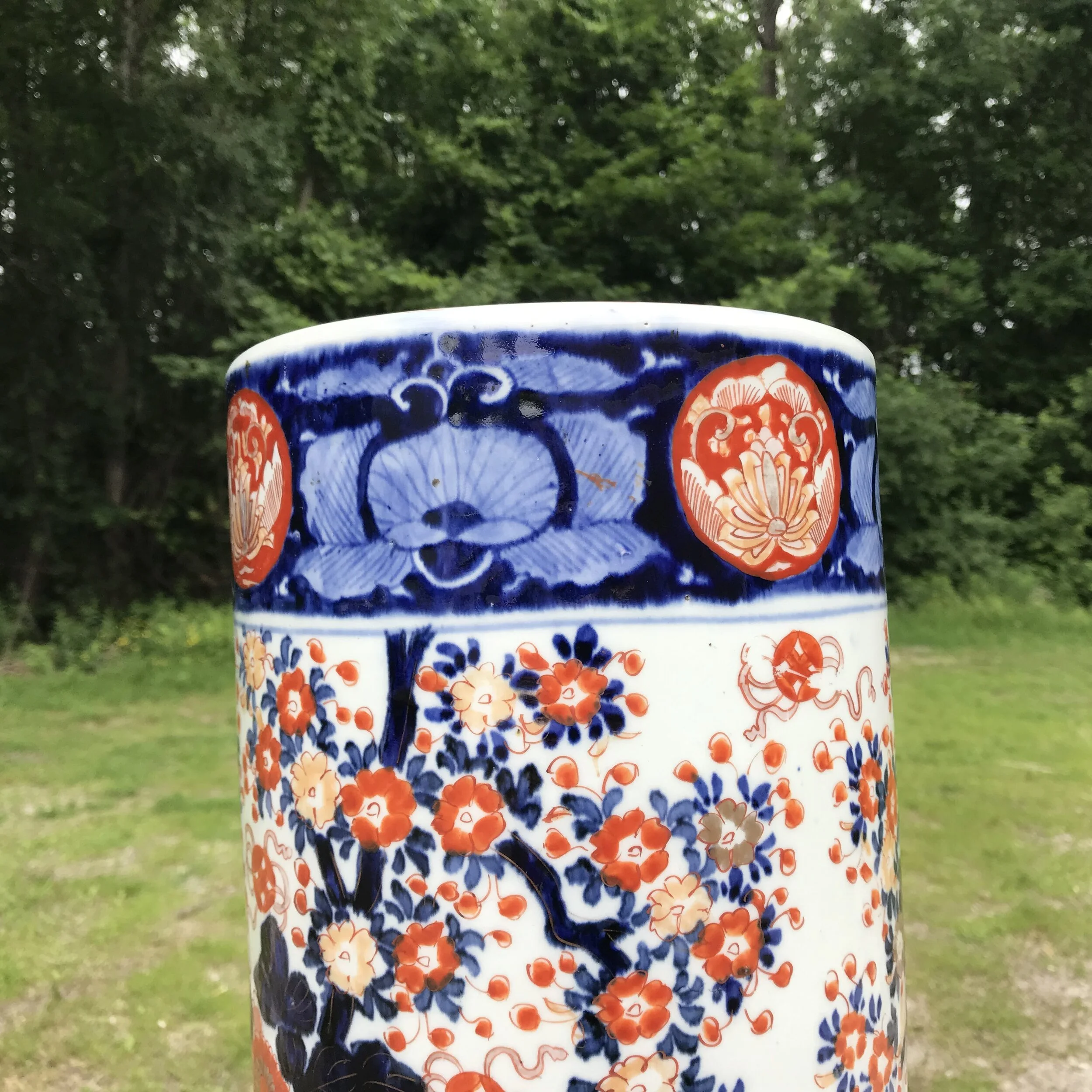 Large 19th Century Japanese's Imari Porcelain Umbrella Cane Stand