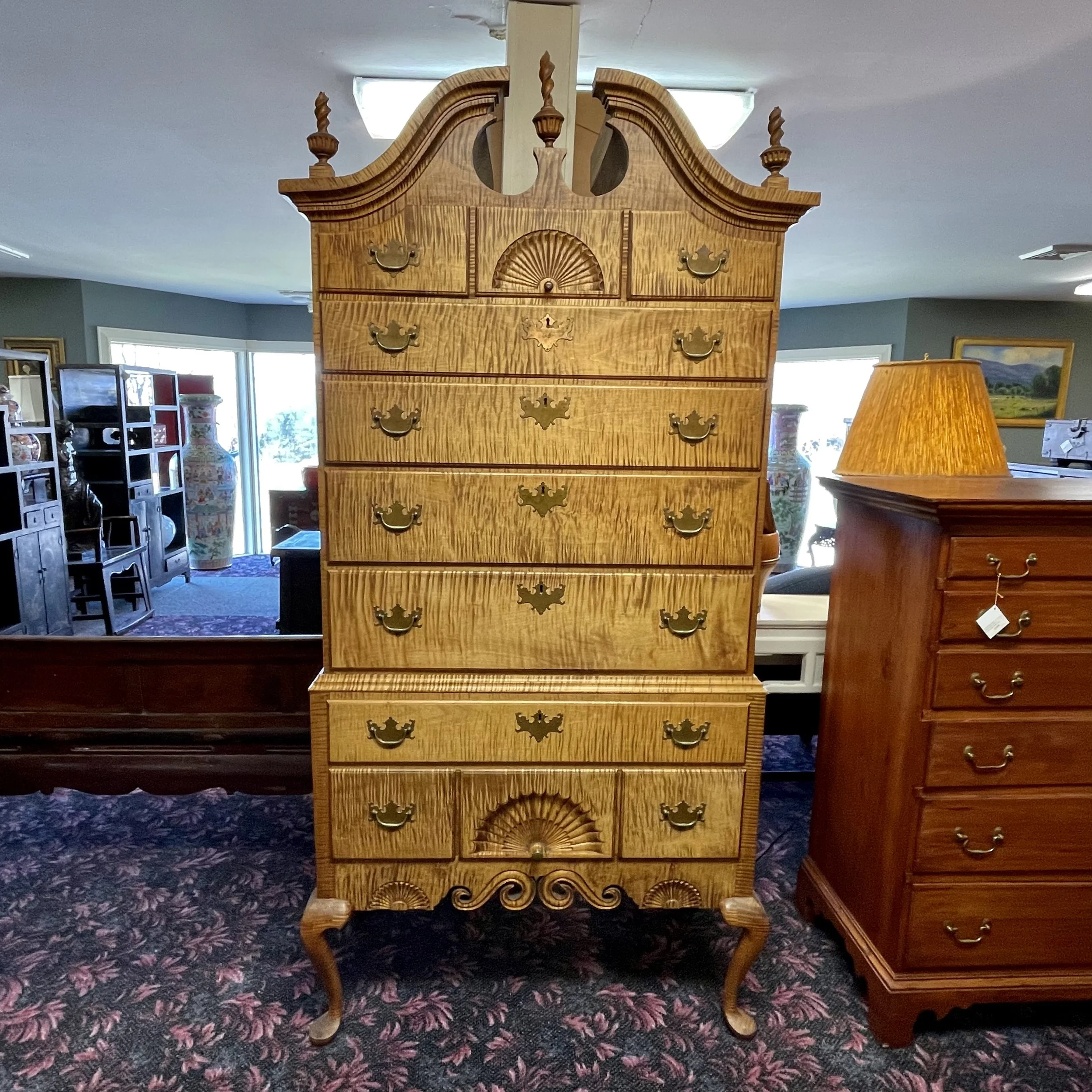 Donald Dunlap Queen Anne Tiger Maple Highbo — Ardesh