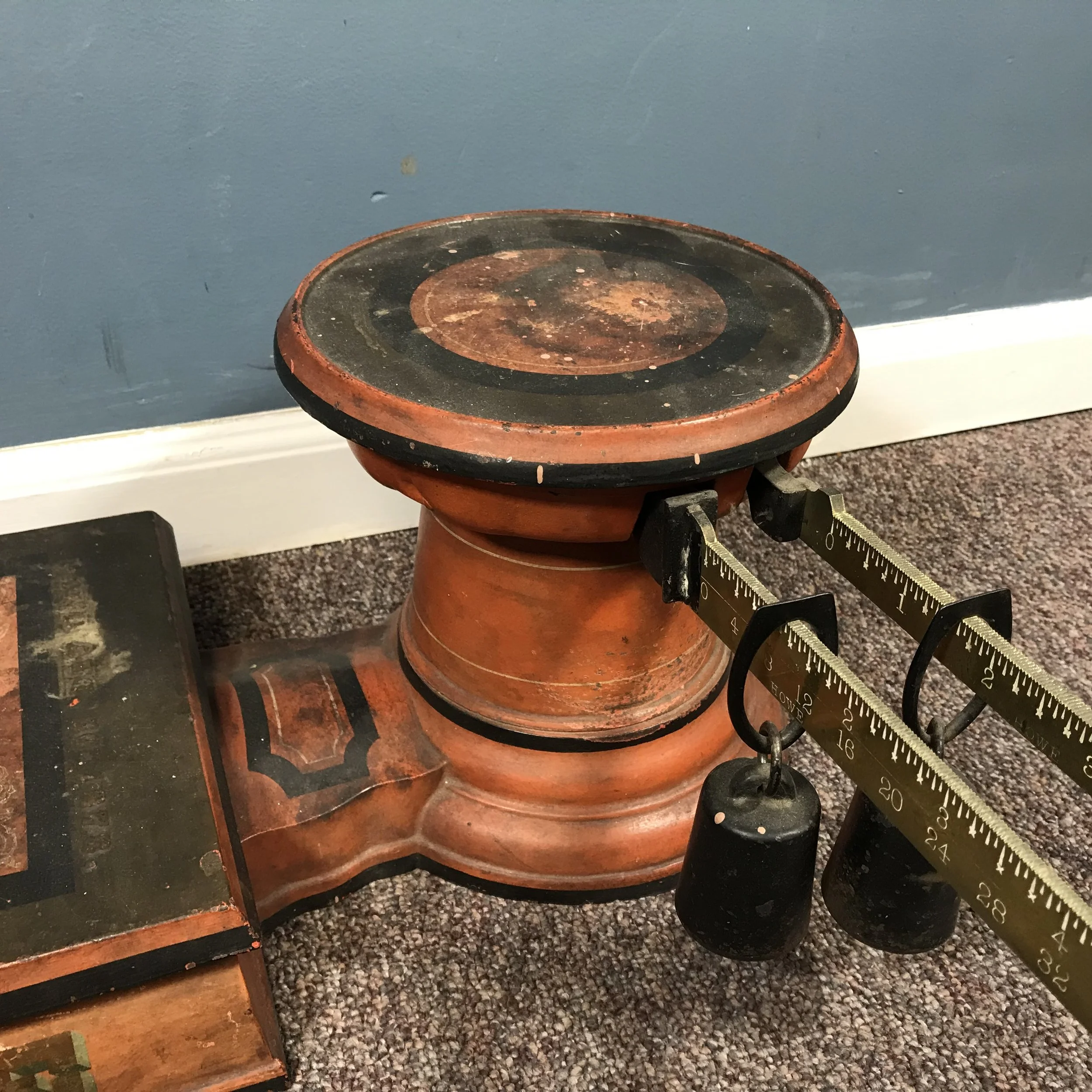 Antique Howe Scale