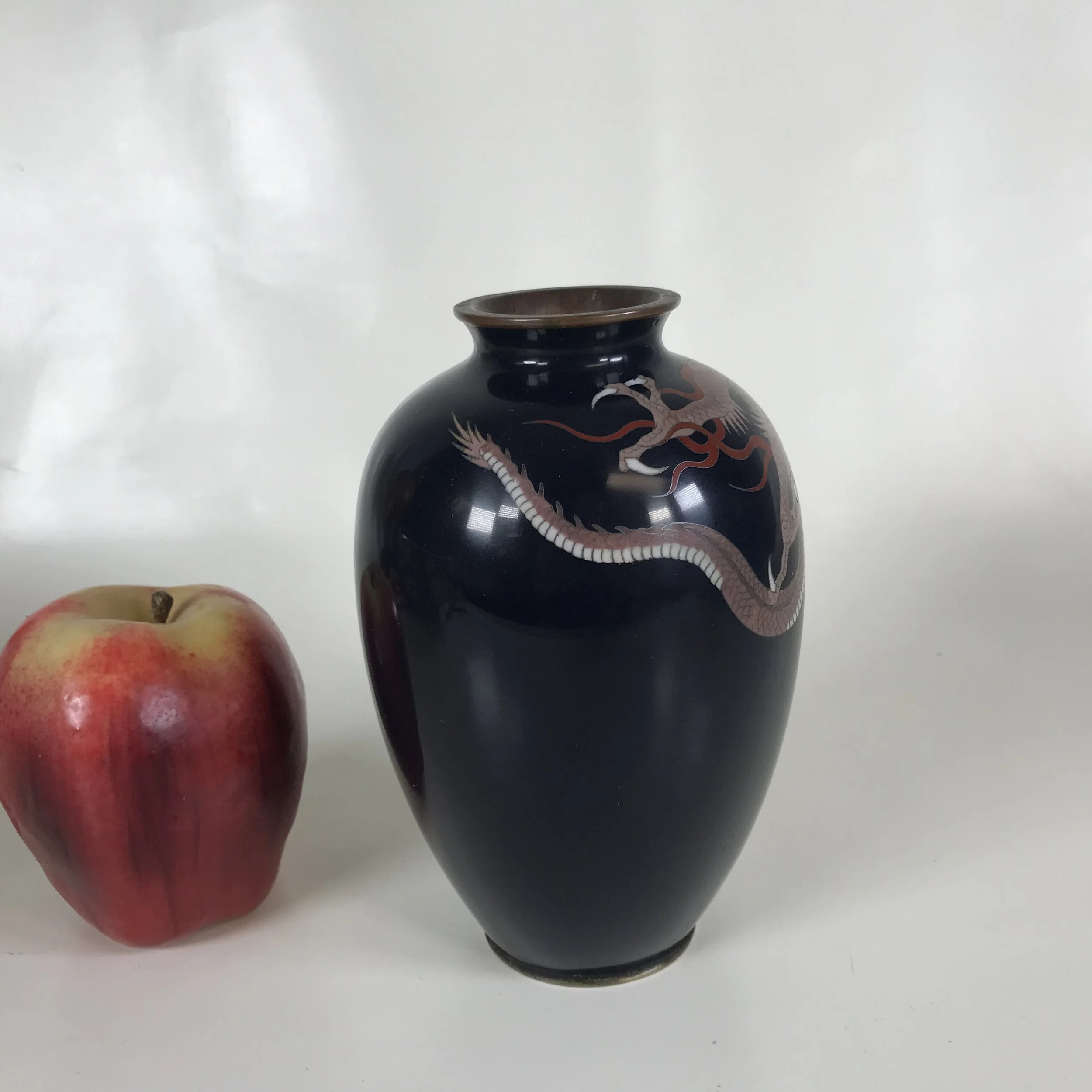 Late 1800s Adachi Kinjiro Japanese Dragon Decorated Cloisonne Vase