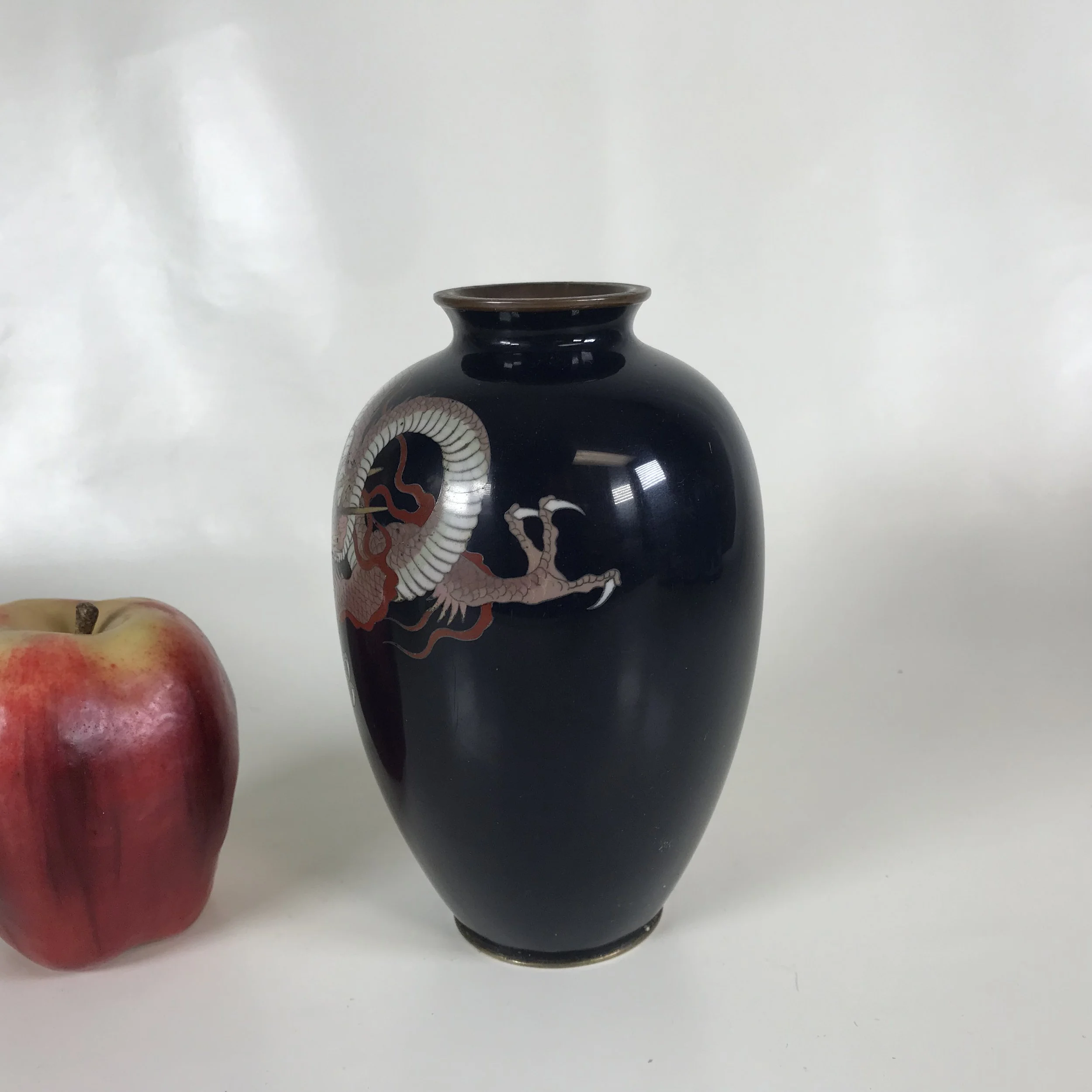 Late 1800s Adachi Kinjiro Japanese Dragon Decorated Cloisonne Vase