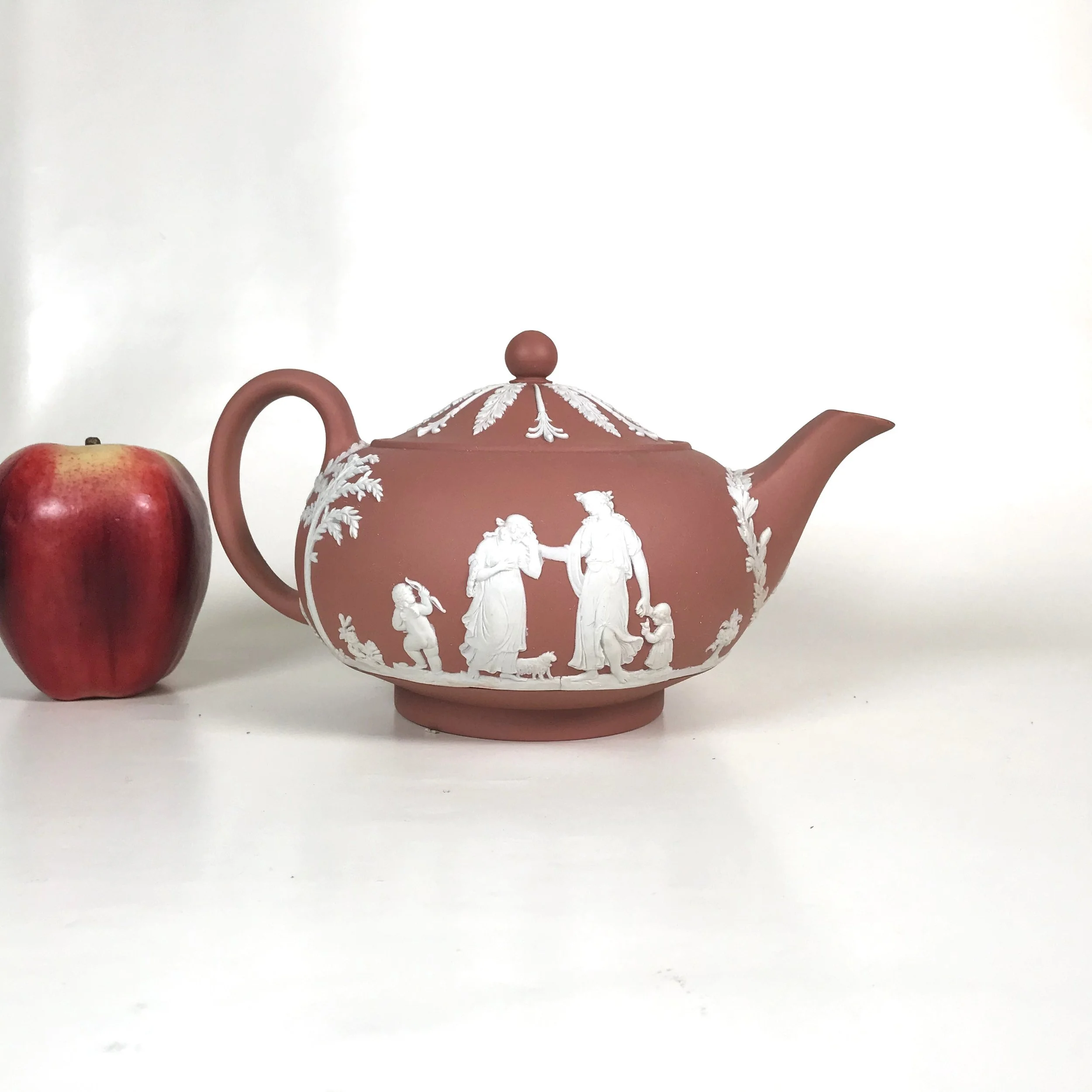 Circa 1957 Wedgwood Jasperware Terracotta Teapot — Ardesh