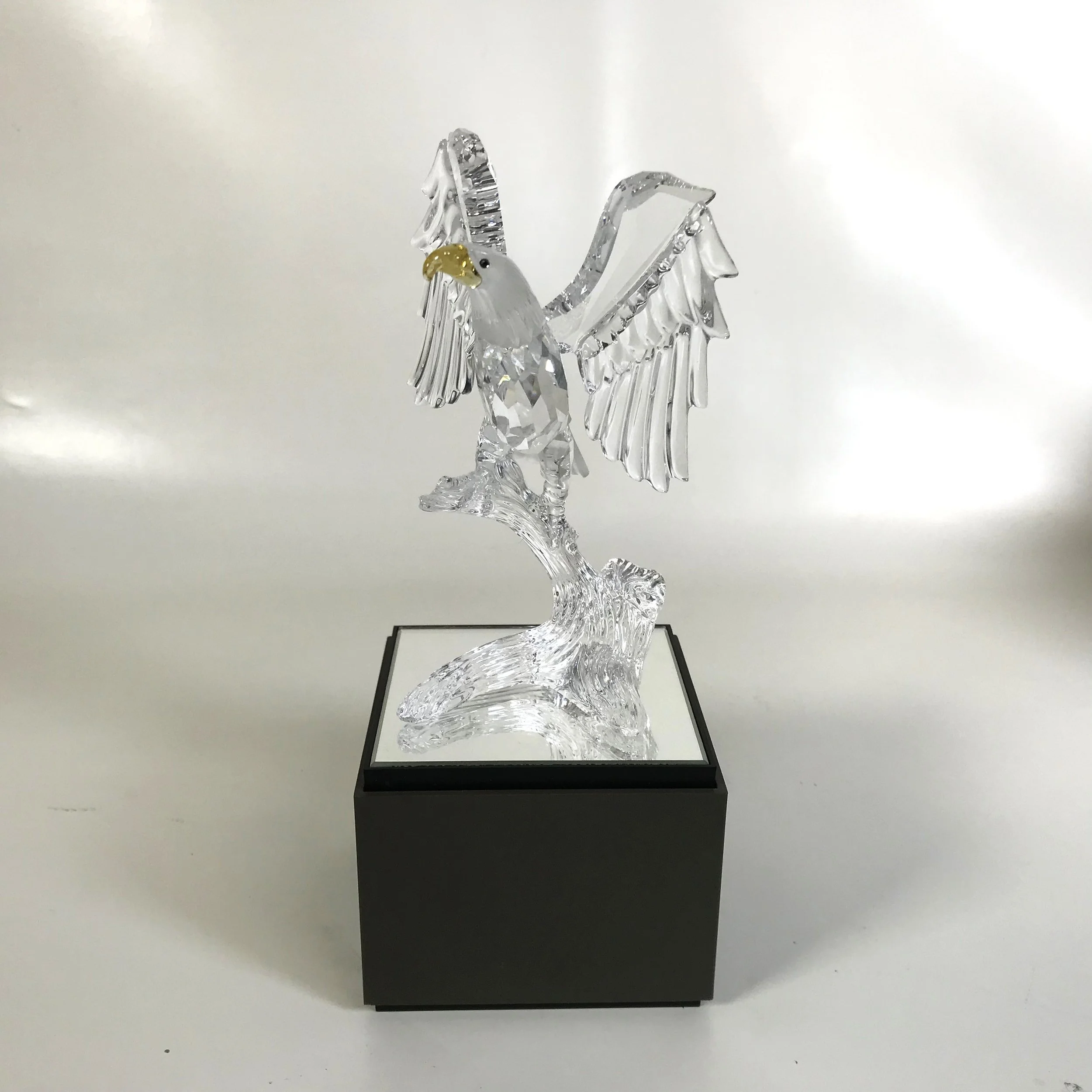 Swarovski Bald Eagle w/ Box — Ardesh
