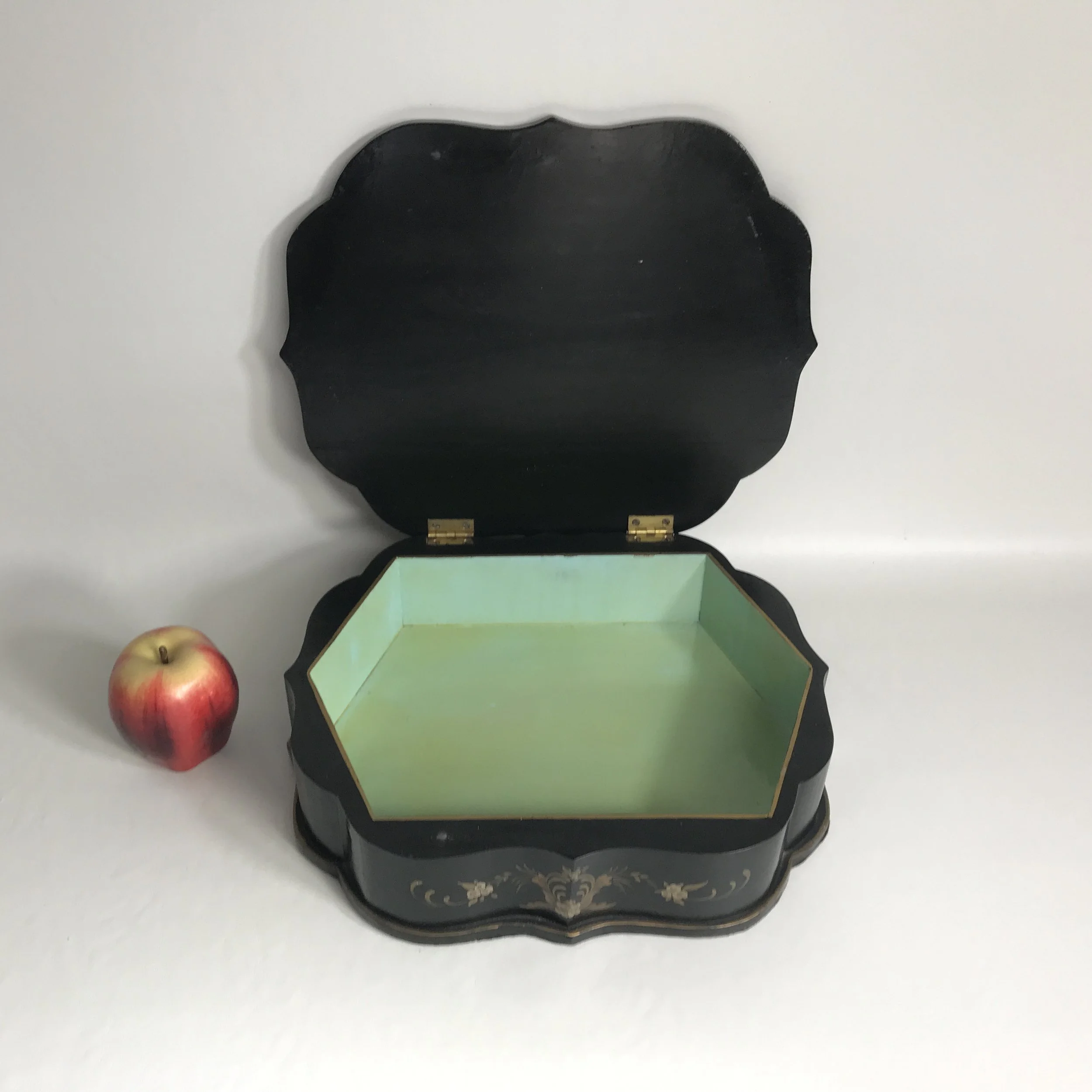 Large Lacquer Dresser Box  Ardesh