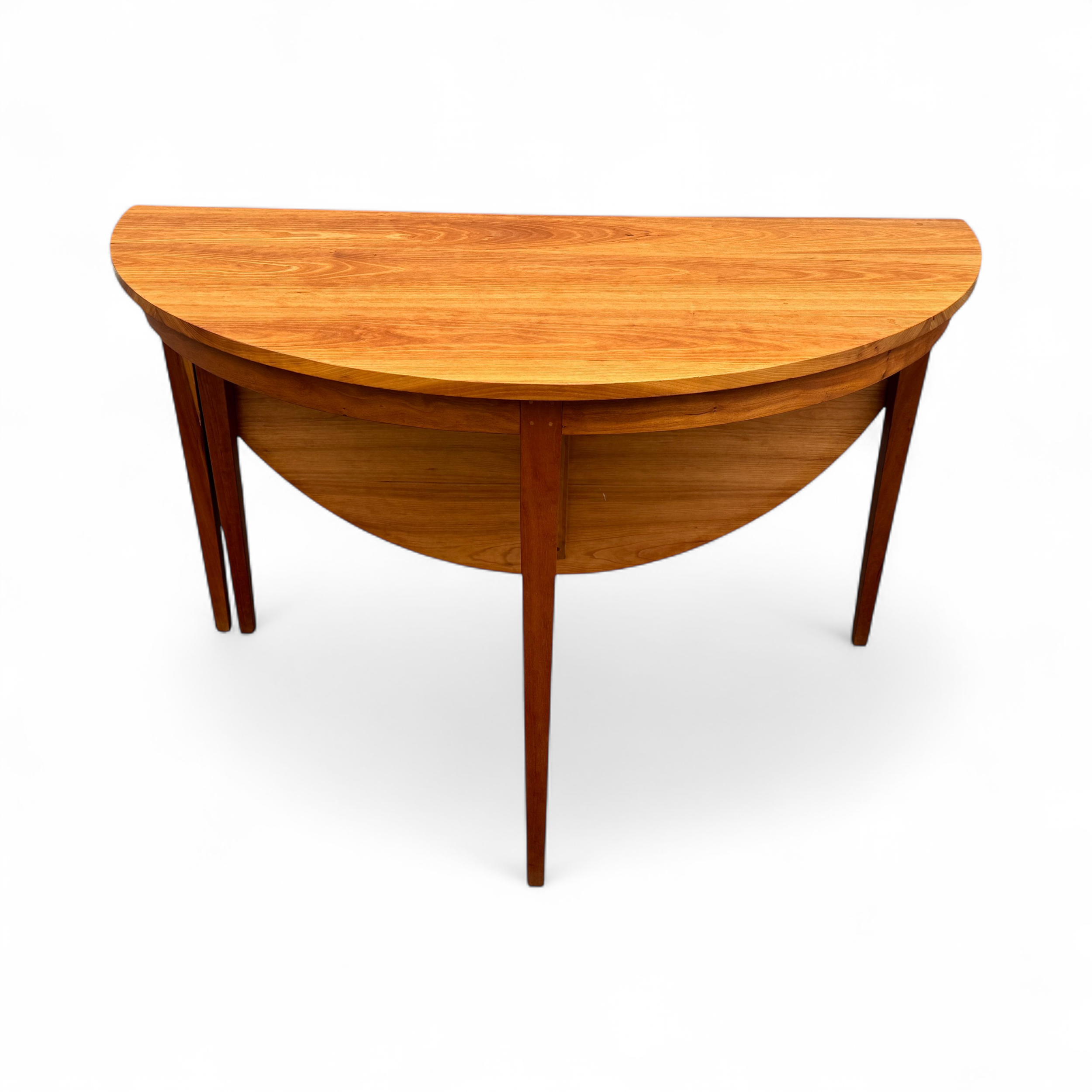 thomas-moser-thomas-moser-mid-century-cherry-round-extendable-dining-table-1-1793117011510.png