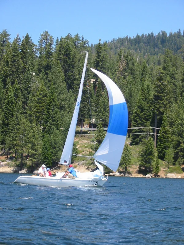 The pole height shown here is giving the spinnaker maximum forward power and projection