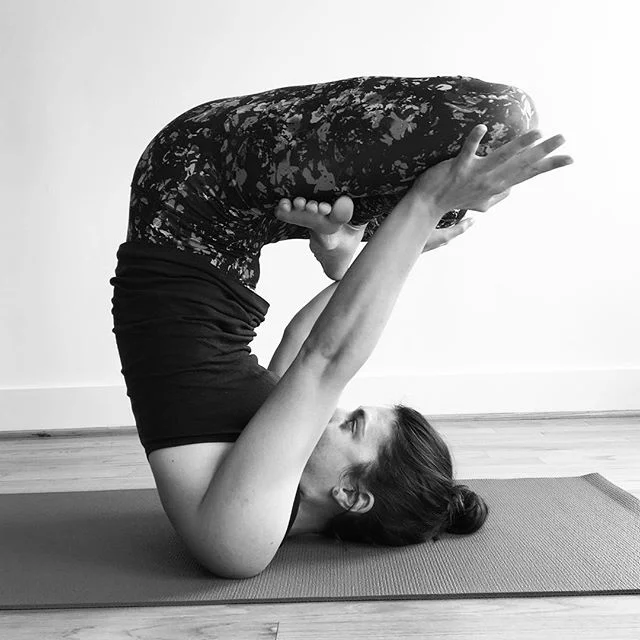 wanna try to relax and breathe while doing weird things with your body? come #yoga with me on sunday @yogadistrict in petworth 10 am &amp; 1130 am 🧘&zwj;♀️🤸🏽&zwj;♀️ .
.
.
.
#yoga #dcyoga #yogadc #fitdc #fitness #yogapose #ashtanga #rocketyoga #wel