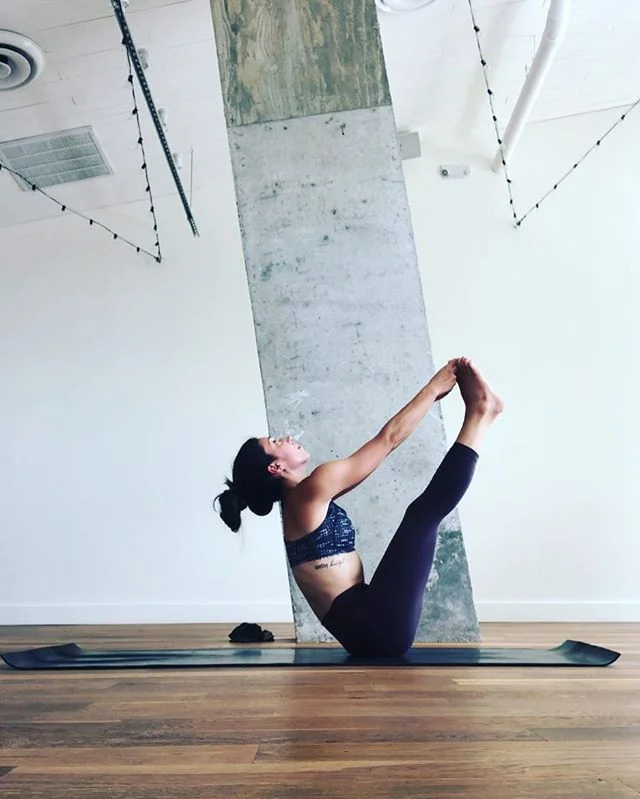 feeling so much gratitude for this practice, this community &amp; this space ✨ thank you, thank you, thank you to @yogashala_mysore @theyogashaladc @marylbaldridge @ebango @clariebird &amp; all of the incredible humans showing up to the mat daily .
.