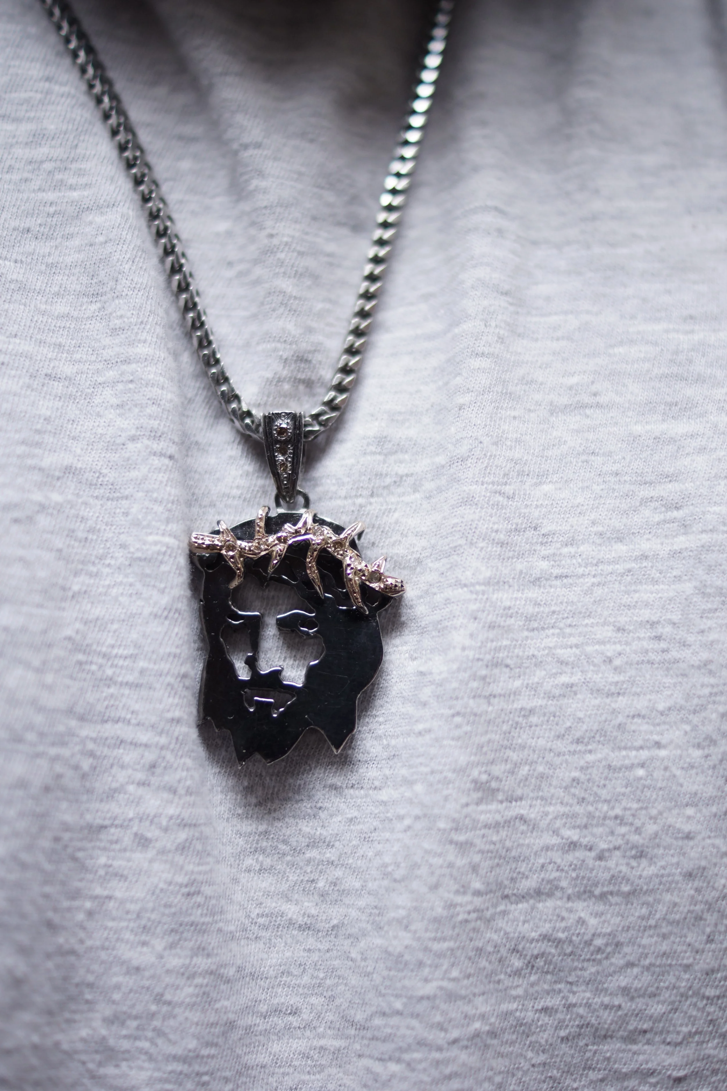 Necklace with Pendant of Jesus