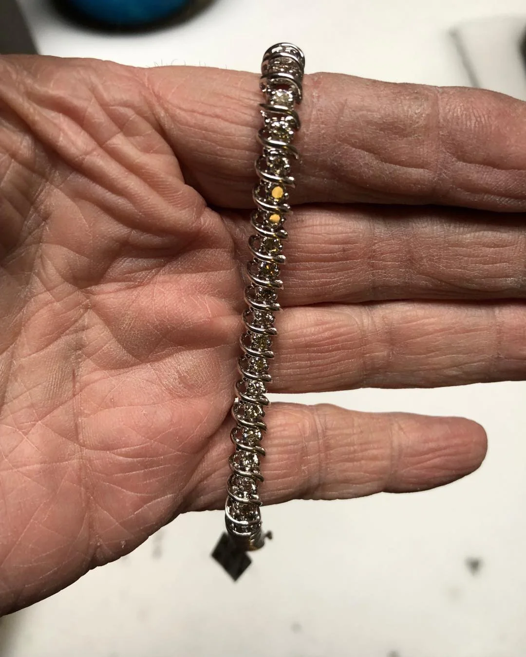 14 Karat White Gold Diamond Tennis Bracelet 4.5 carats
