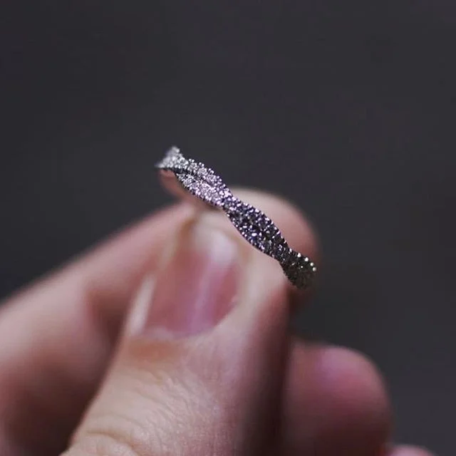 14 Karat White Gold Diamond Wedding Band