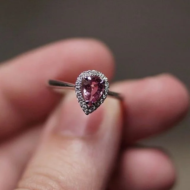 18 Karat White Gold Pink Pear Sapphire Ring