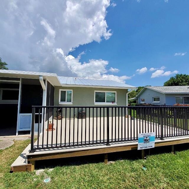 Look at this beautiful deck with railing installed by Westside Lanai!  A deck with function, form and most importantly safety for you and your family.  Make the most of your outdoor space and give Westside Lanai a call for your free estimate! #westsi