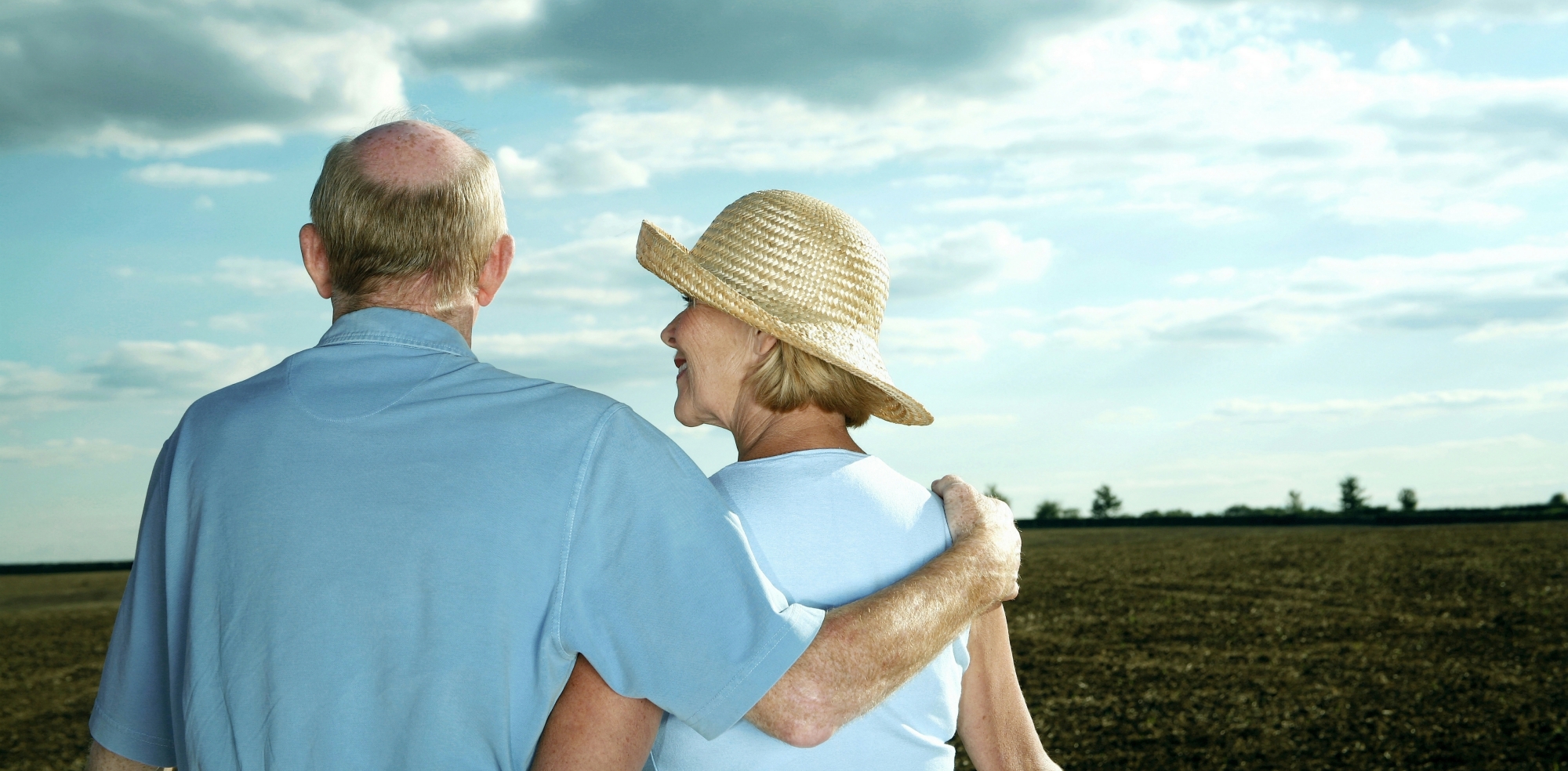 Couple outdoors_full.jpg