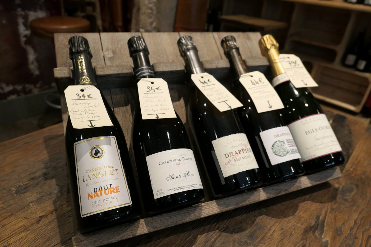 Champagne web.JPG