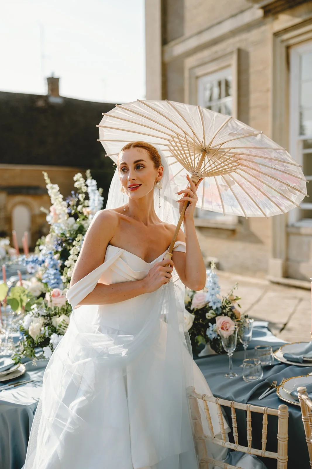 Workshop hosts: @garyandkim.ca
Photographer :  @theevanscollective
Venue: @hinwickhouse
Wedding Planner: @wrights_weddings_and_events
Workshop Education Team: @theevanscollective @laurenashleystudios @chrisdennerphotography @garyandkim.ca @ujjwalvanv
