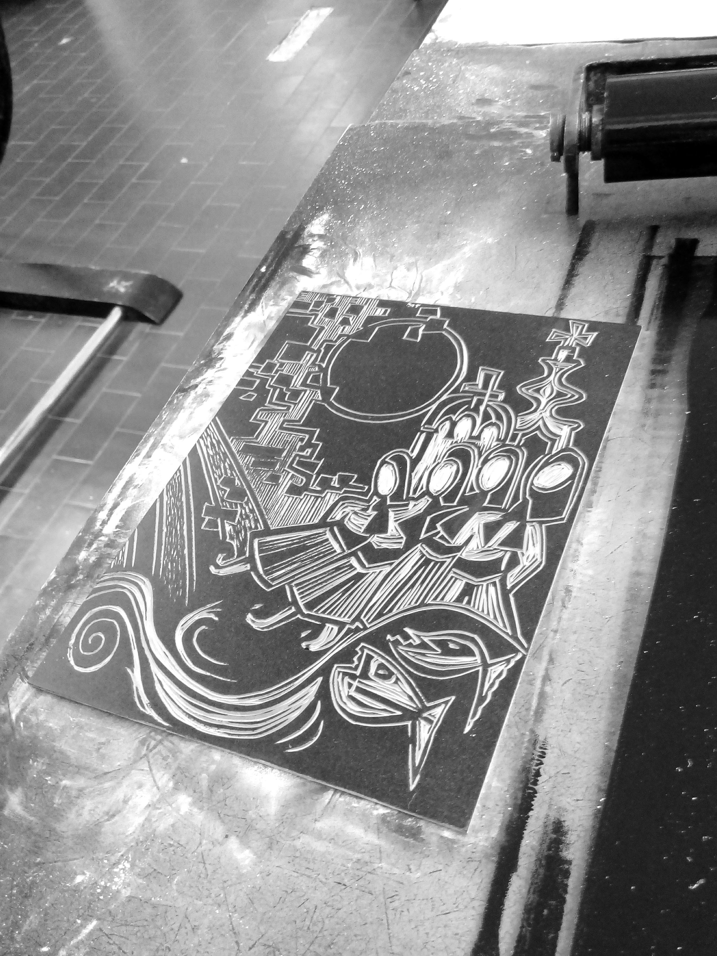 Inking up lino plate dancers.jpg