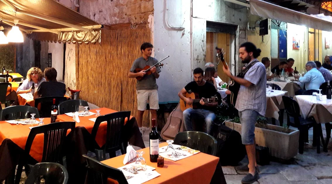 Buskers in Palermo’s historic centre