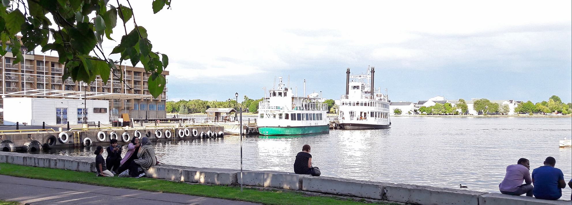 Thousand Islands tour boats moored up