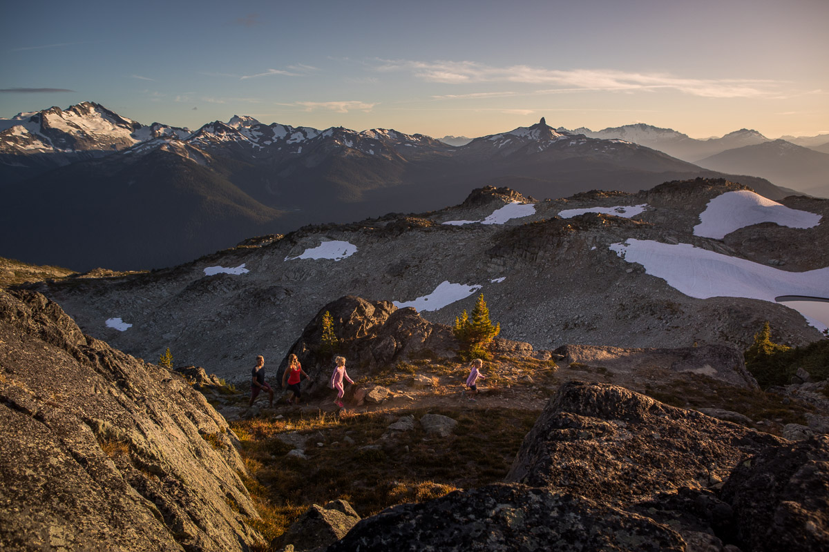 Justa-Jeskova-Photography-family-hiking-Whistler.jpg