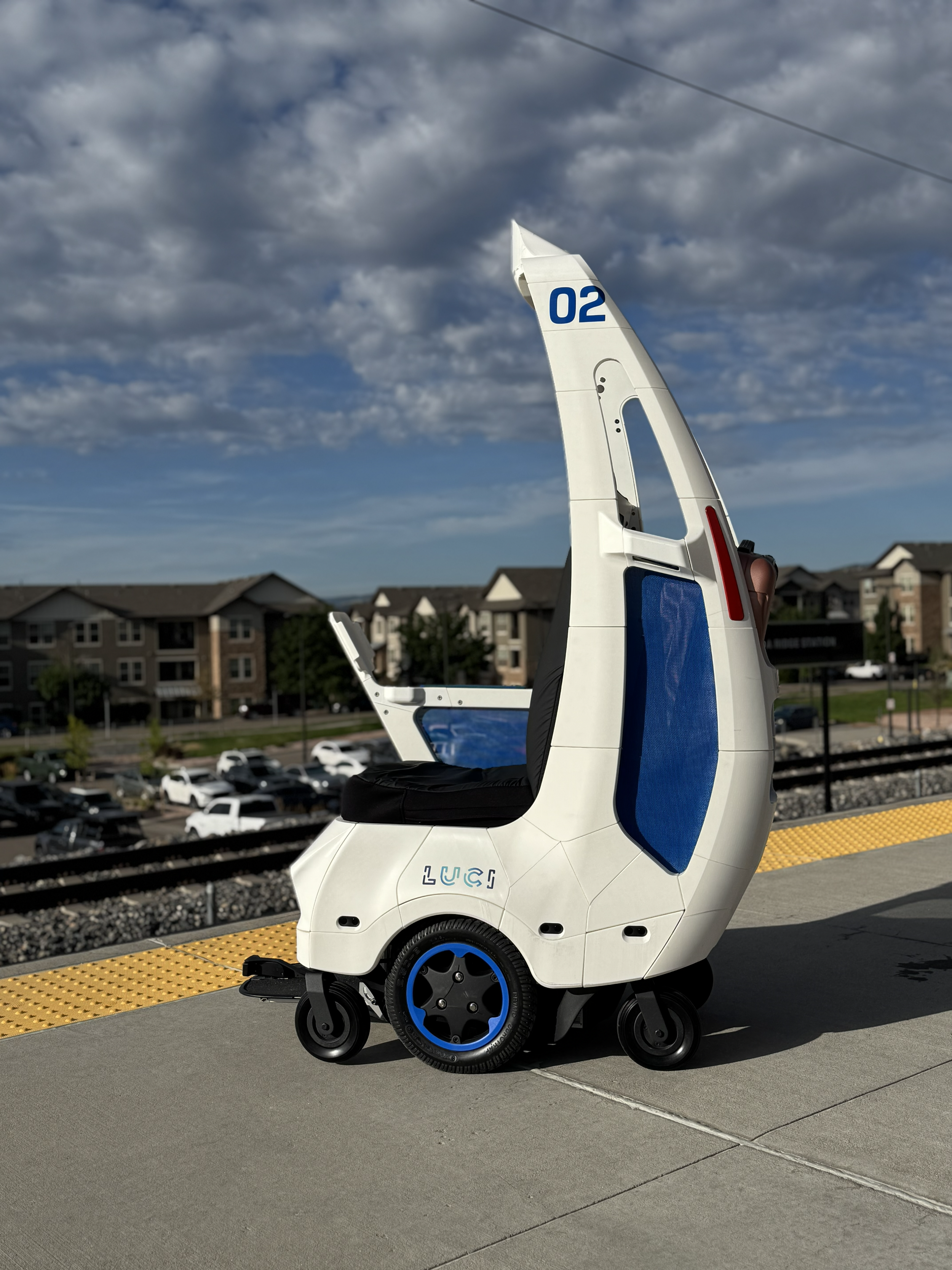 Kipling Station platform left view2.png