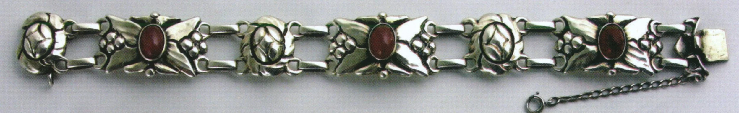 Arts &amp; Crafts Metalwork and Jewelry, 1890-1940