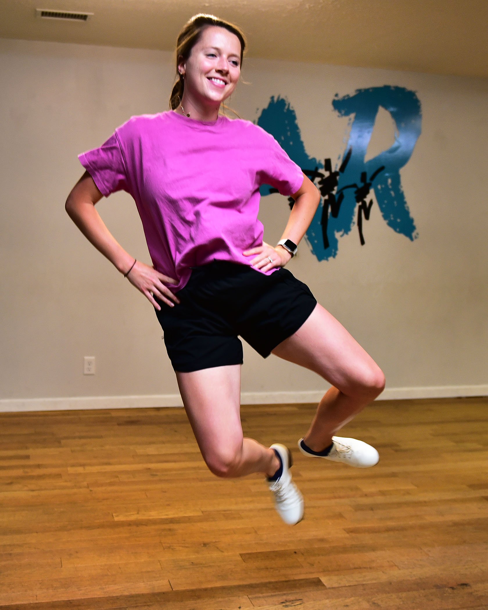 Bell kick, Bethany 8703.jpg