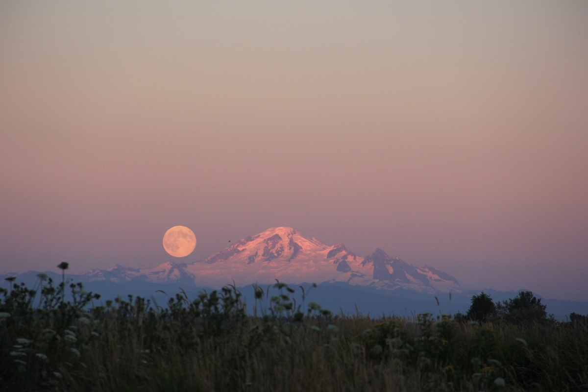 Optimized-full moon mountain.jpg