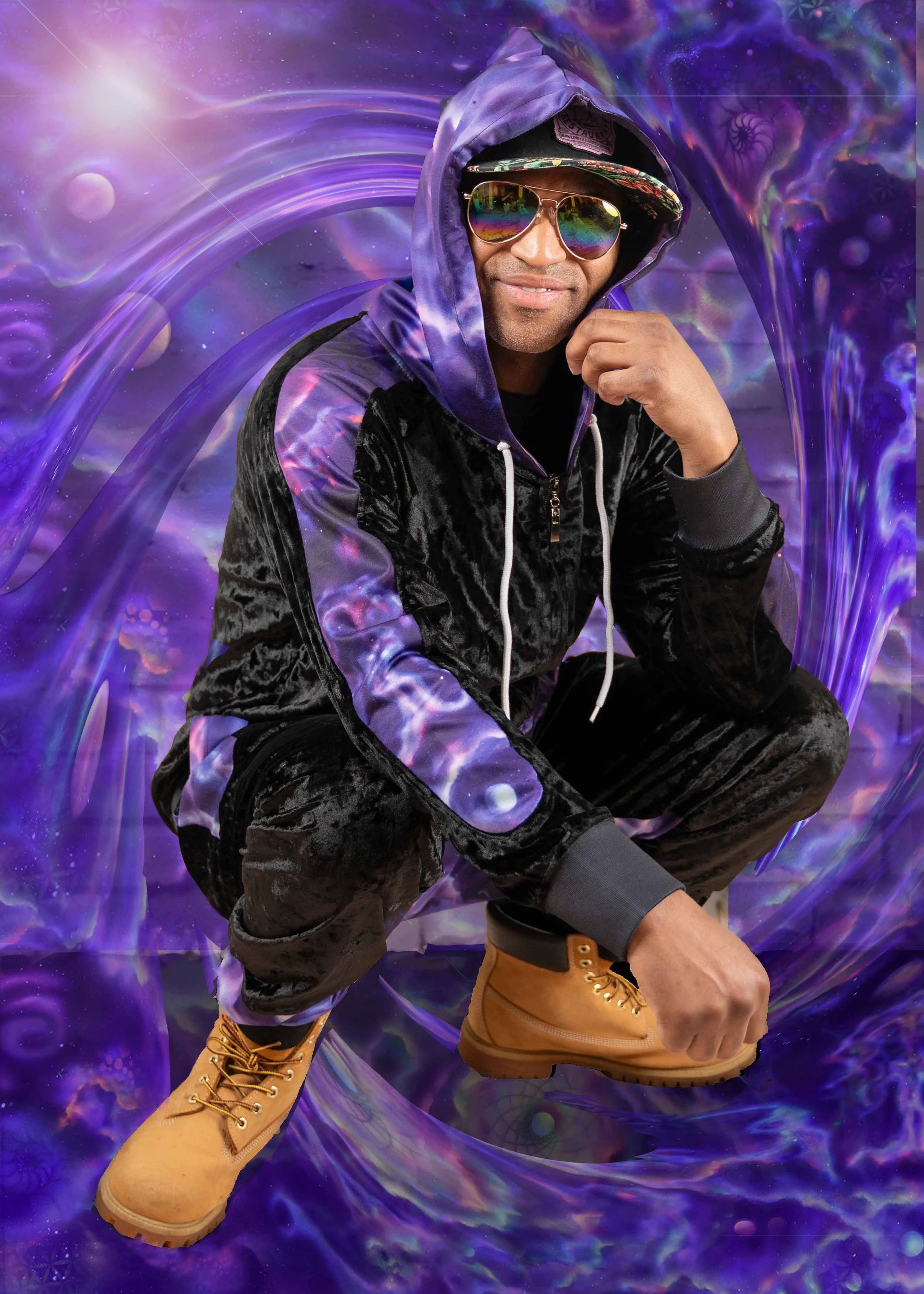 derrick sitting PORTAL jpeg.jpg