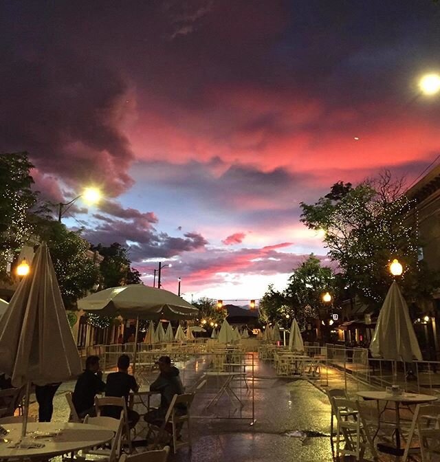 Little bit of weather rolled through during Weekends on Main last night.  Left us with this beautiful sunset show to end the evening!
We&rsquo;re back at it again slinging beers and pizza today starting at noon and open until 10pm.