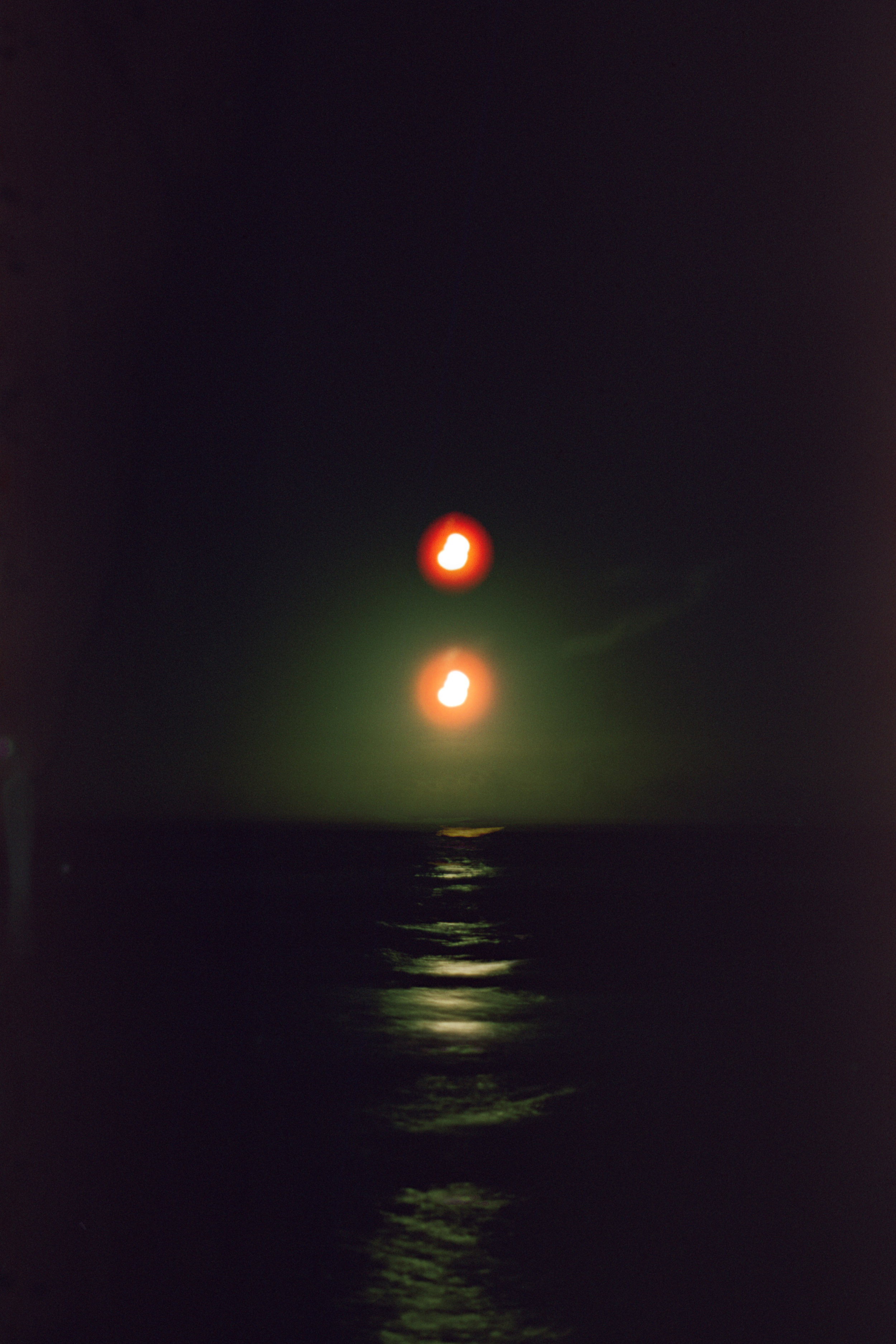 moon.png