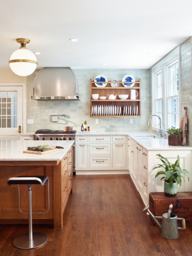 Kitchen Interior design by Jenni Leasia Interior Design in Portland