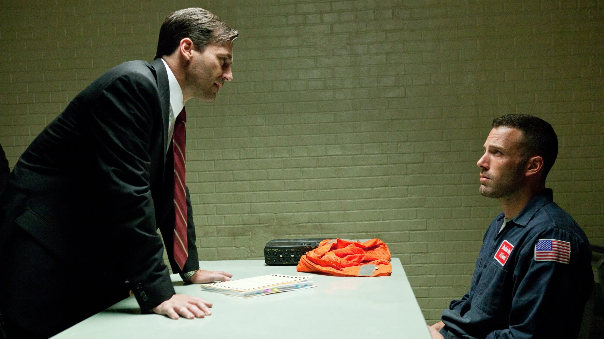 The_Town_movie_image_Ben_Affleck_Jon-Hamm.jpg