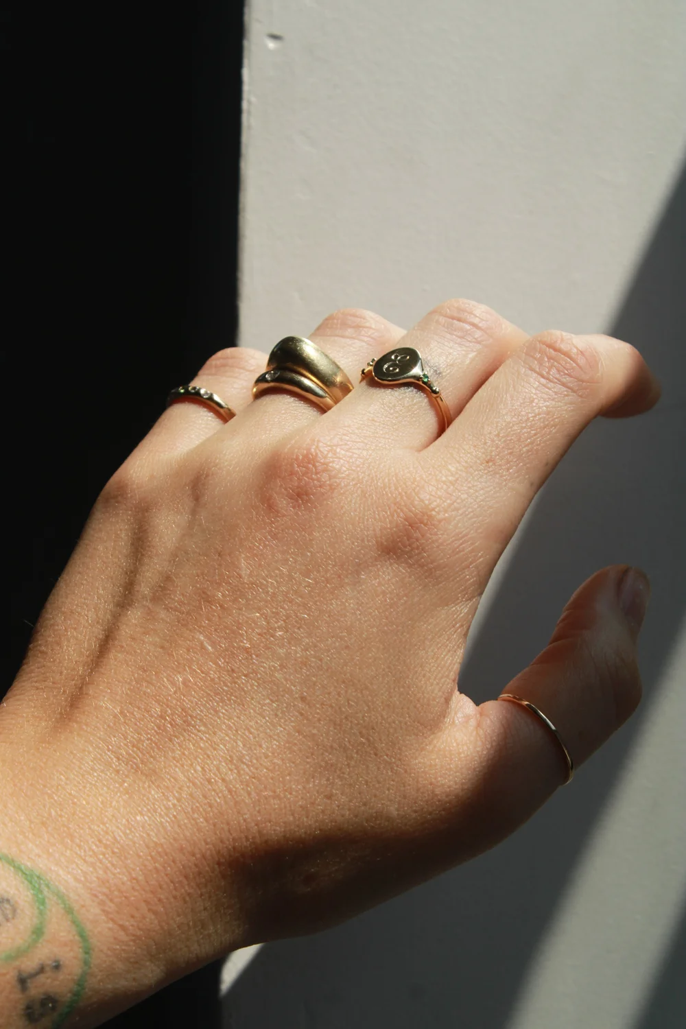 sonder signet, oval — BRUCE jewelry