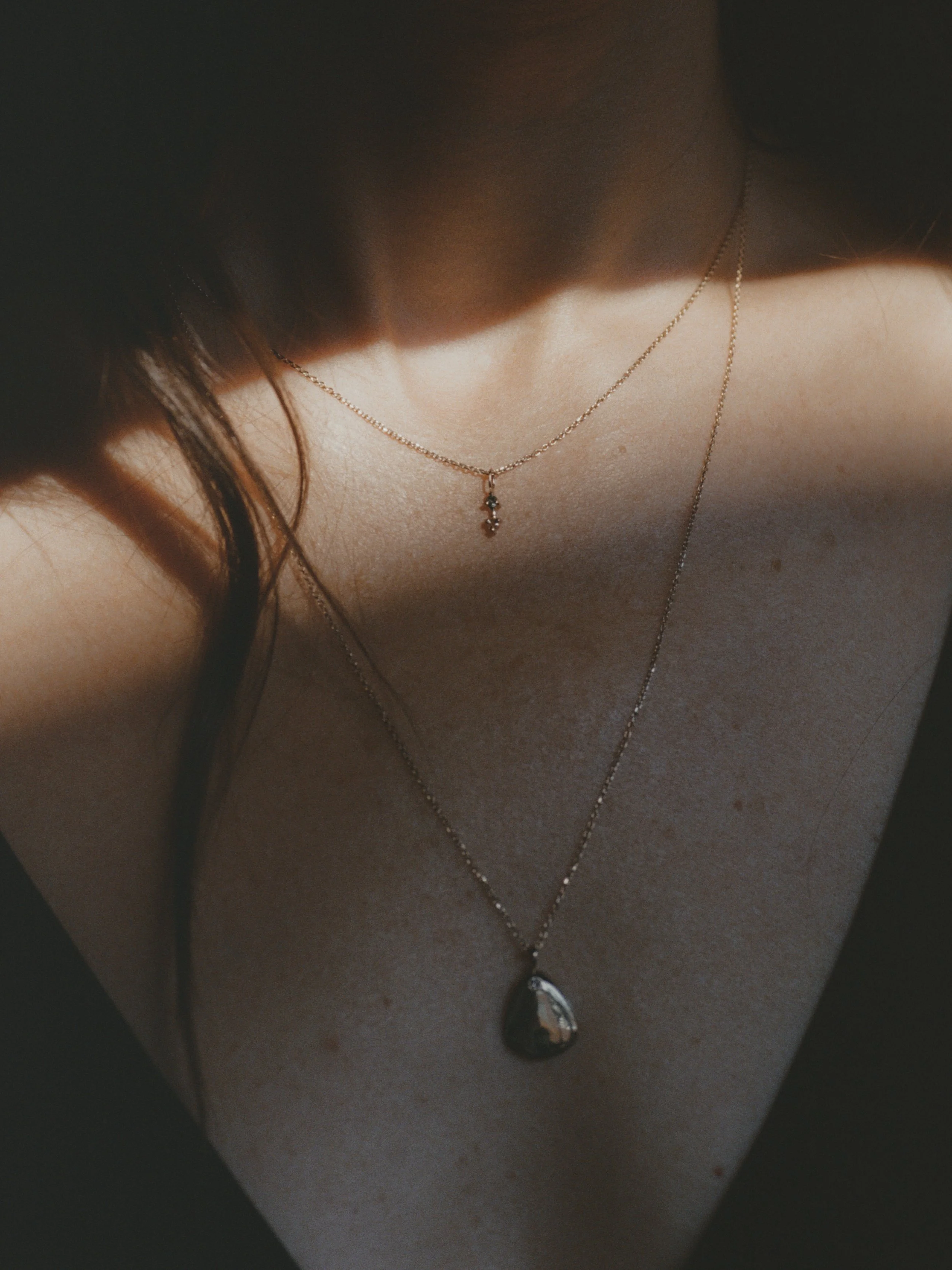 iona neck.jpg