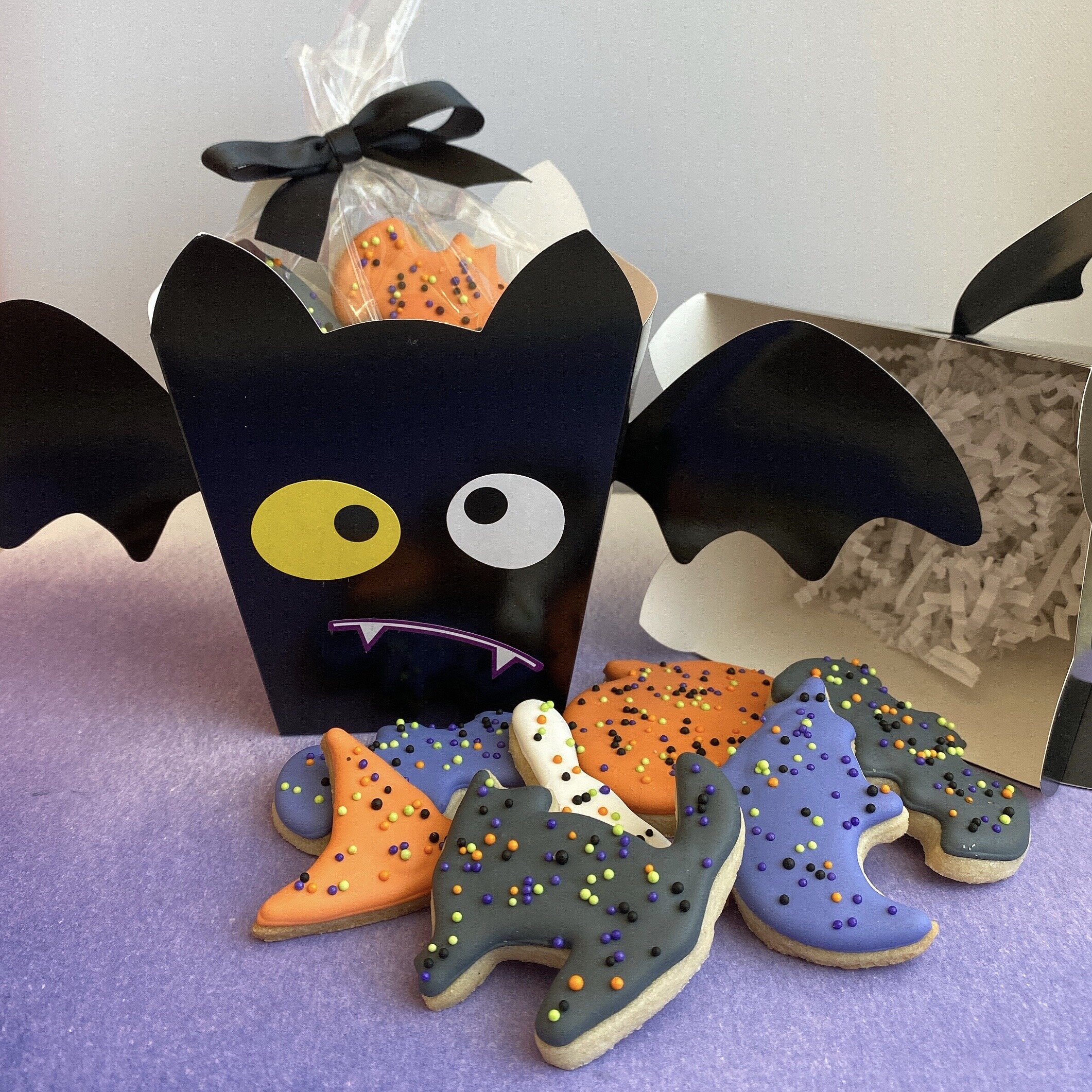 Bat basket - 8 mini cookies