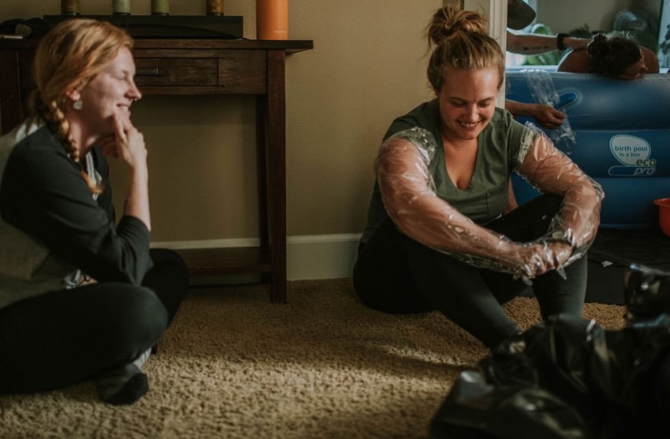 Sometimes this is the job. 
.
A couple of relaxed midwives who are holding it dooooown so that our client can labor undisturbed, while following her intuition, trusting her body, trusting her baby, and trusting that we&rsquo;ve got her if she or her 