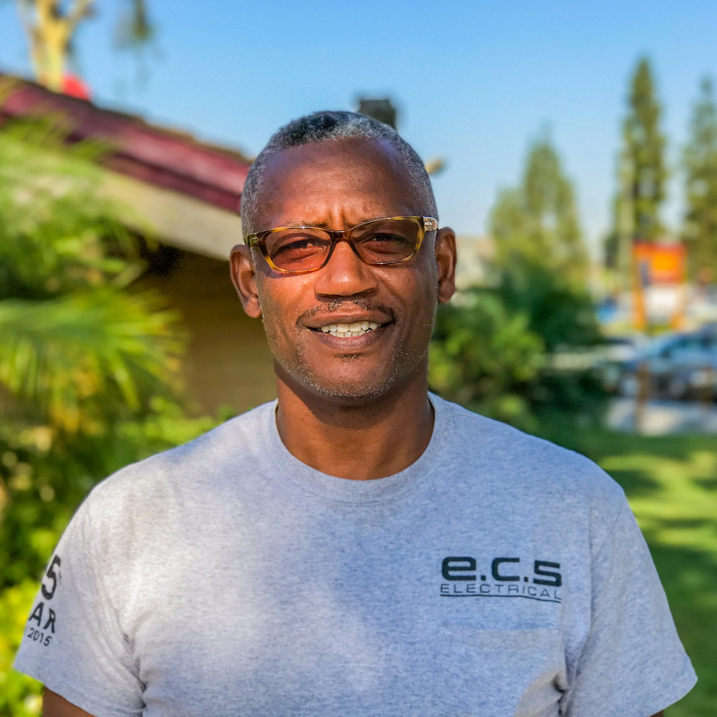 ELECTRICIAN E.C.S. Electrical Irwin Dyson Bus: (626) 794-9735 C10 Lic # 587844 irwindyson@gmail.com Yelp
