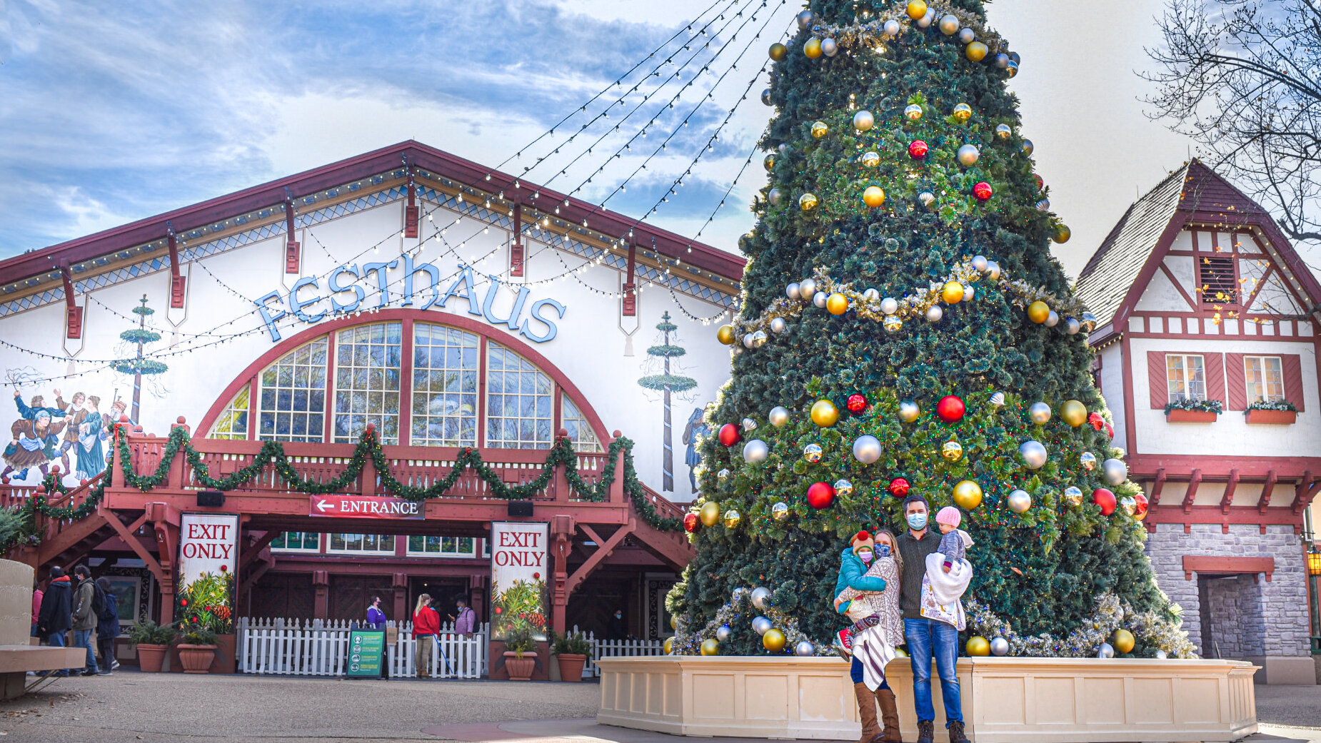 Guide to Busch Gardens Christmas Town Celebration — Unsettle Down