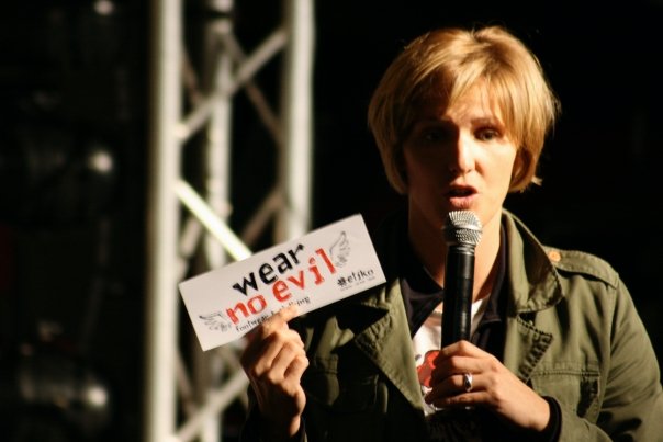 Danielle-wear-no-evil.jpg