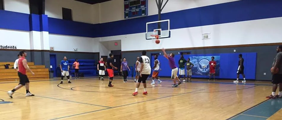 MEN’S BASKETBALL // SUNDAYS & WEDNESDAYS 7PM Join men of all ages as they enjoy some fun and competitive basketball. This group is open to guys 18 years and older. The cost is $3 per evening. Location: Burton Adventist Academy Hayes Gymnasium, 4611 Kelly Elliott Rd, Arlington. For more information contact Charles Cherry .