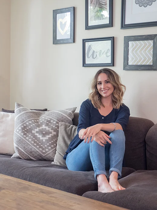jordana-6080110_couch.jpg