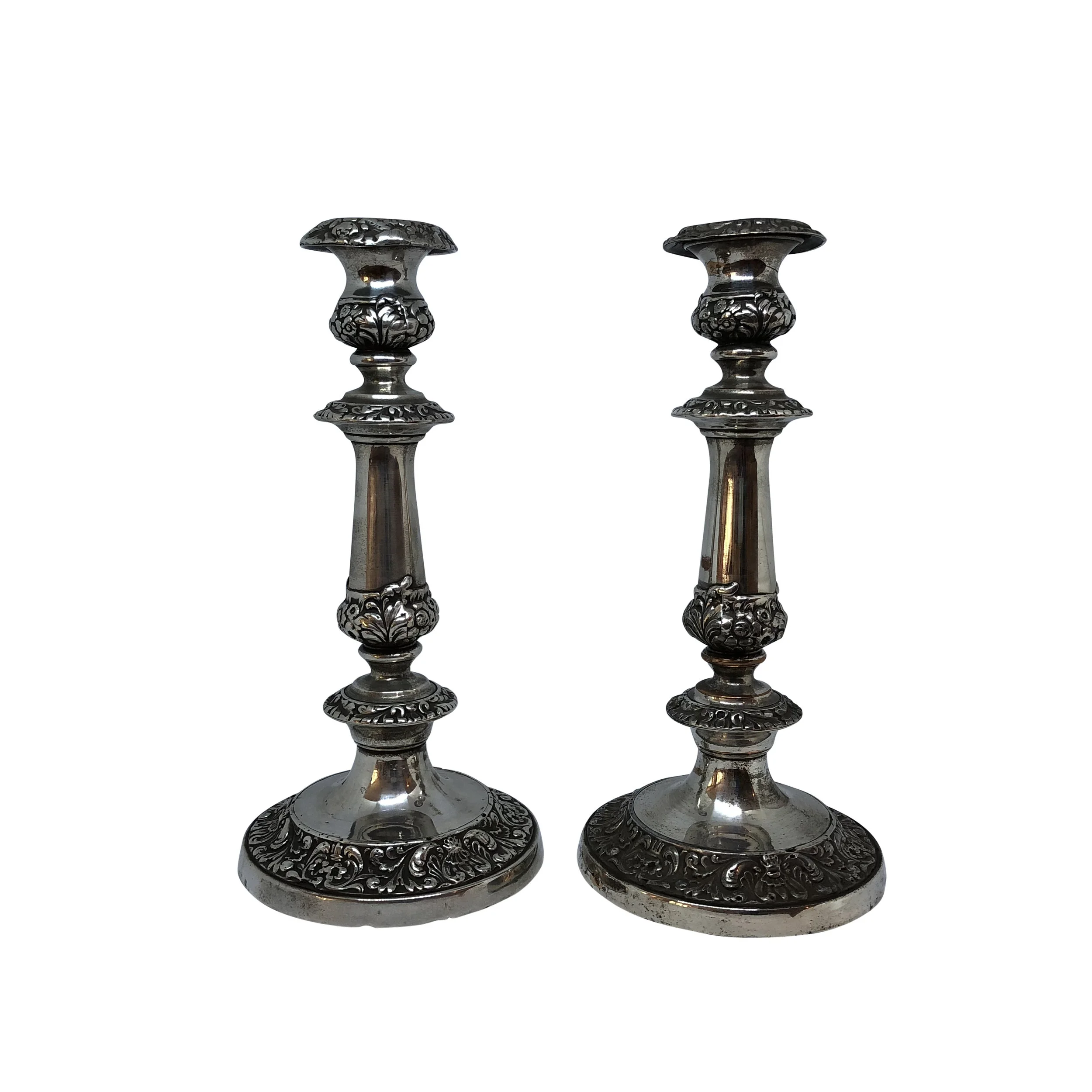Pair of elegant round base siverplated candle holder circa 1950