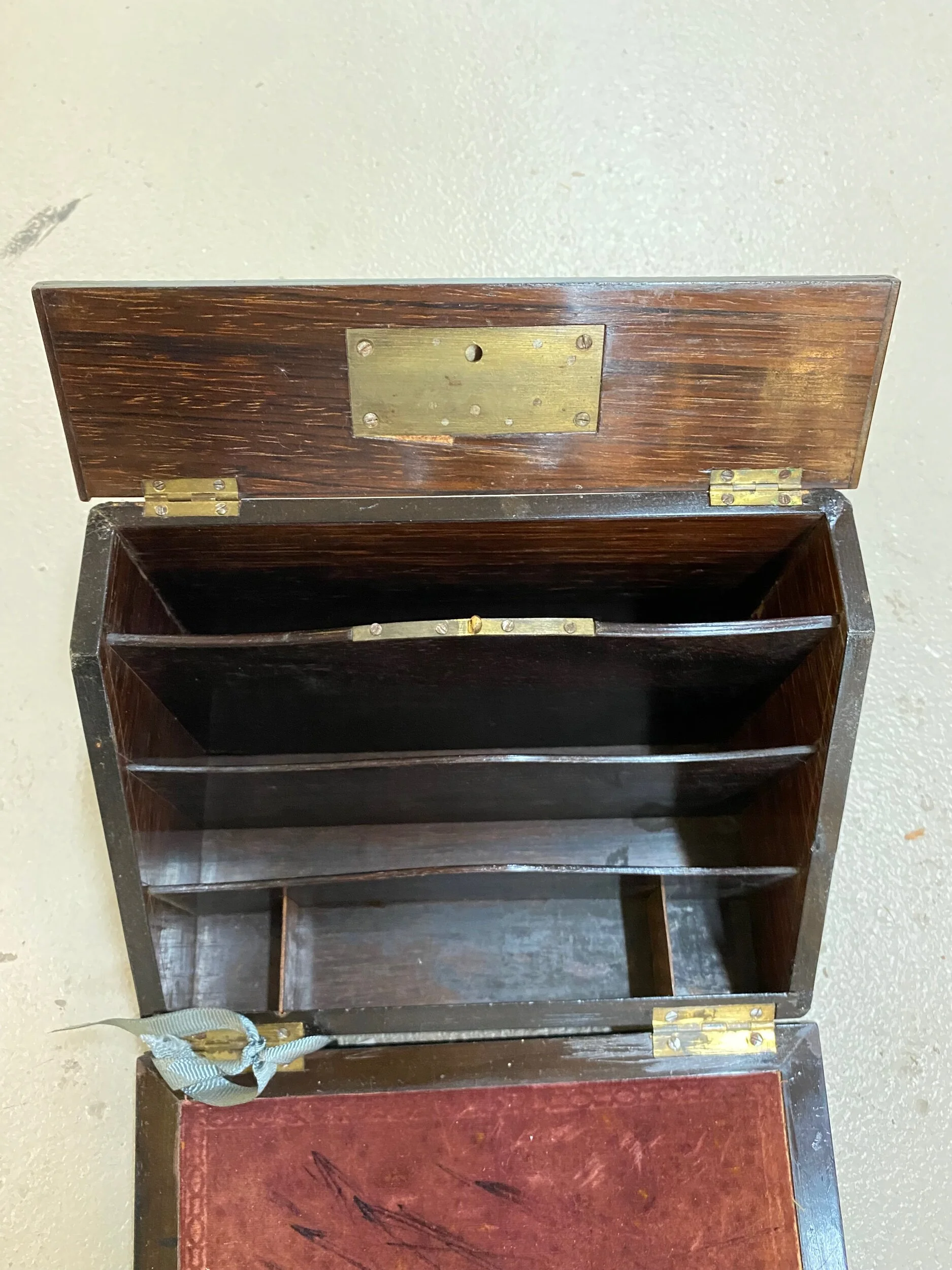 9A228012-D6D8-4521-A598-0C0EF1F94976