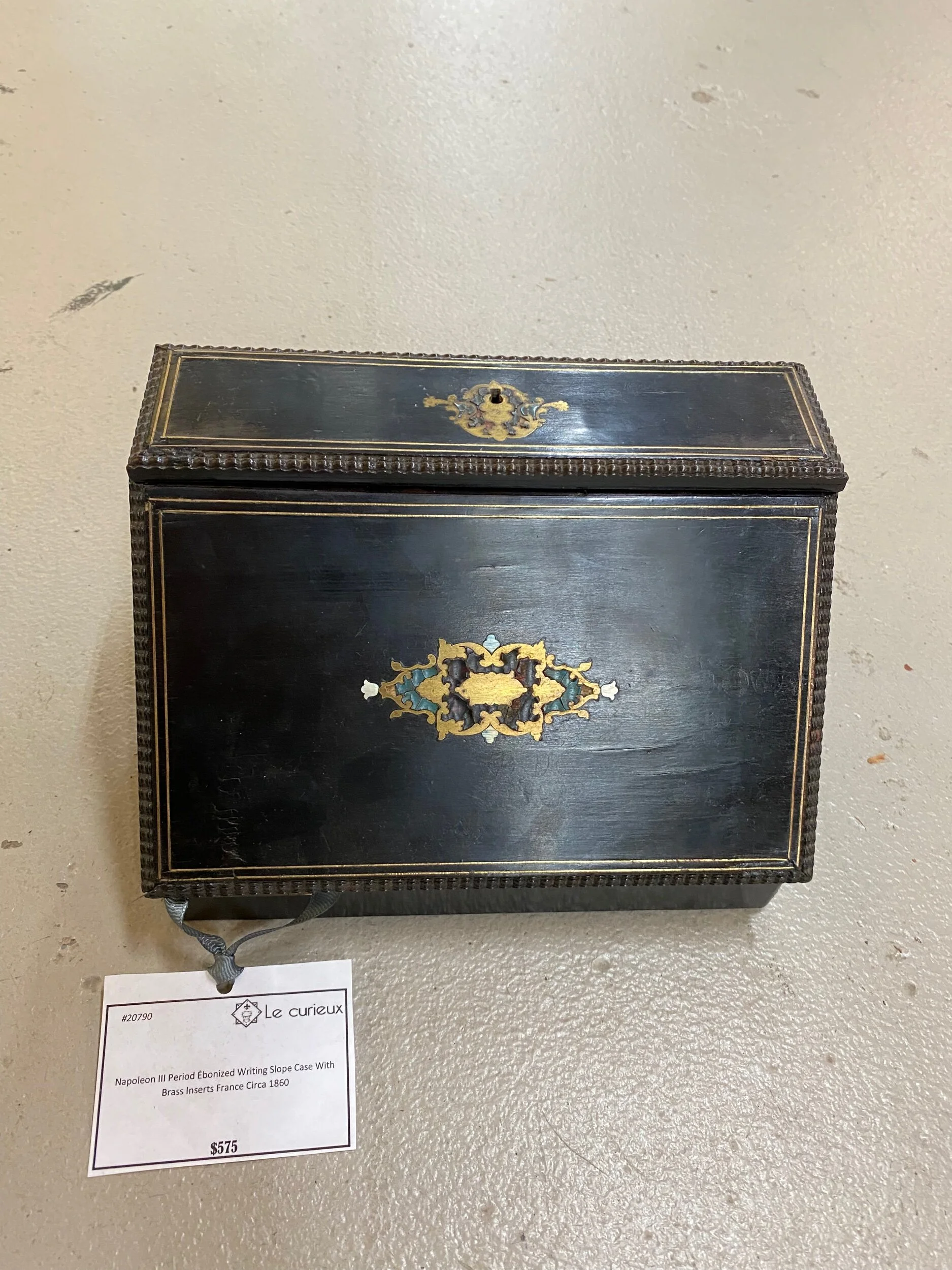 EC6BB9E9-28D9-43FF-8807-D2F9B5817635