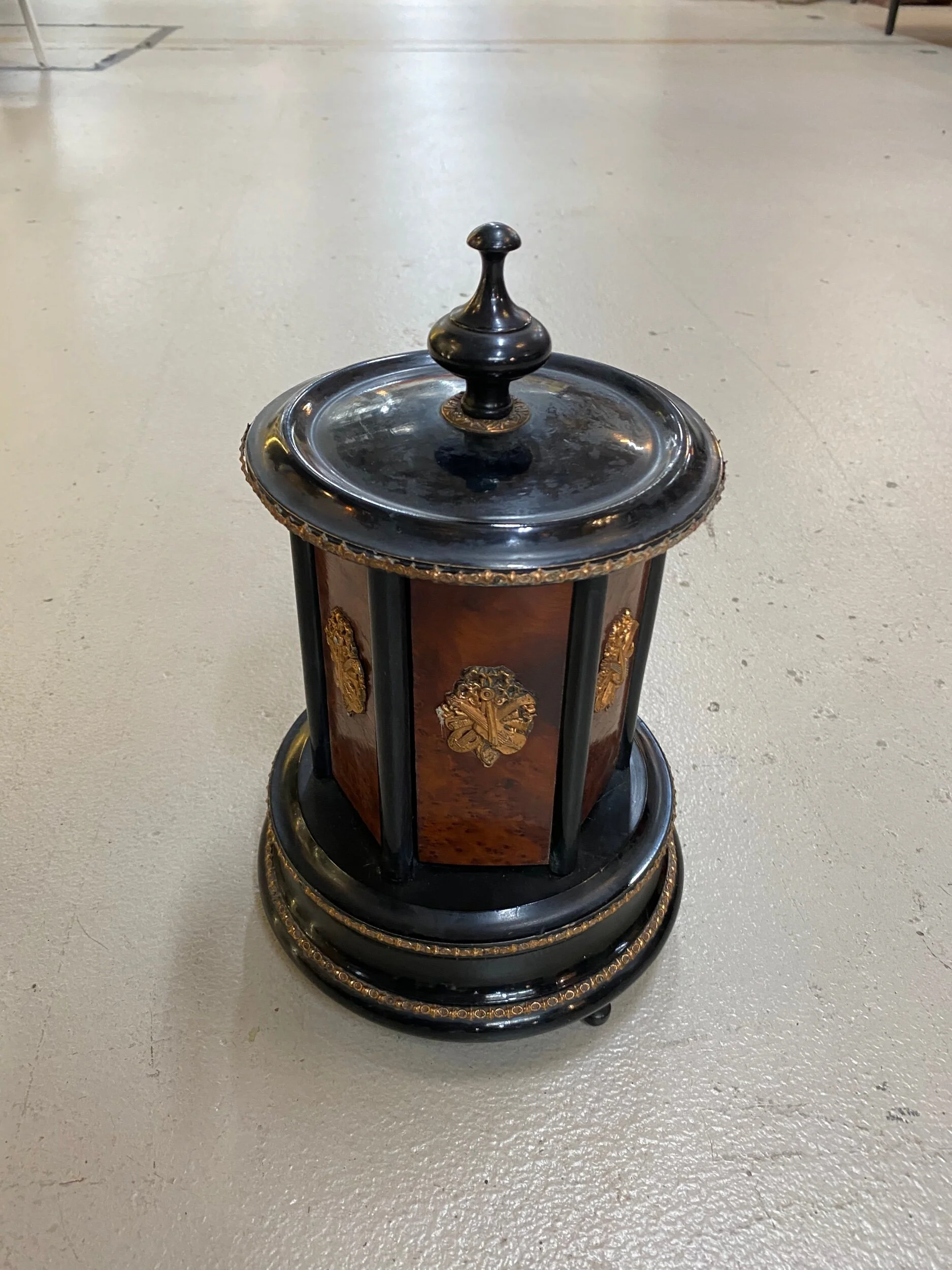 380B0DD9-CF57-432D-B847-FC95377B125B